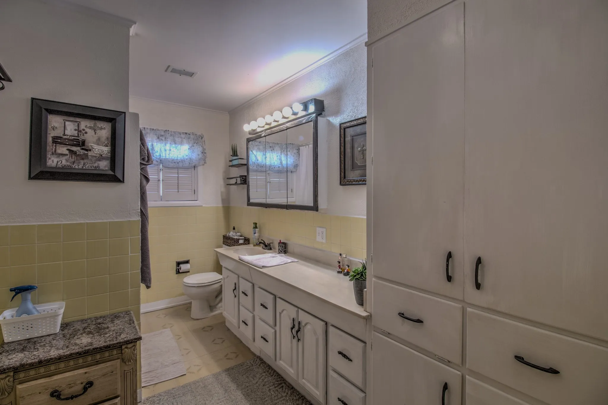 Bathroom with plenty of cabinet space!