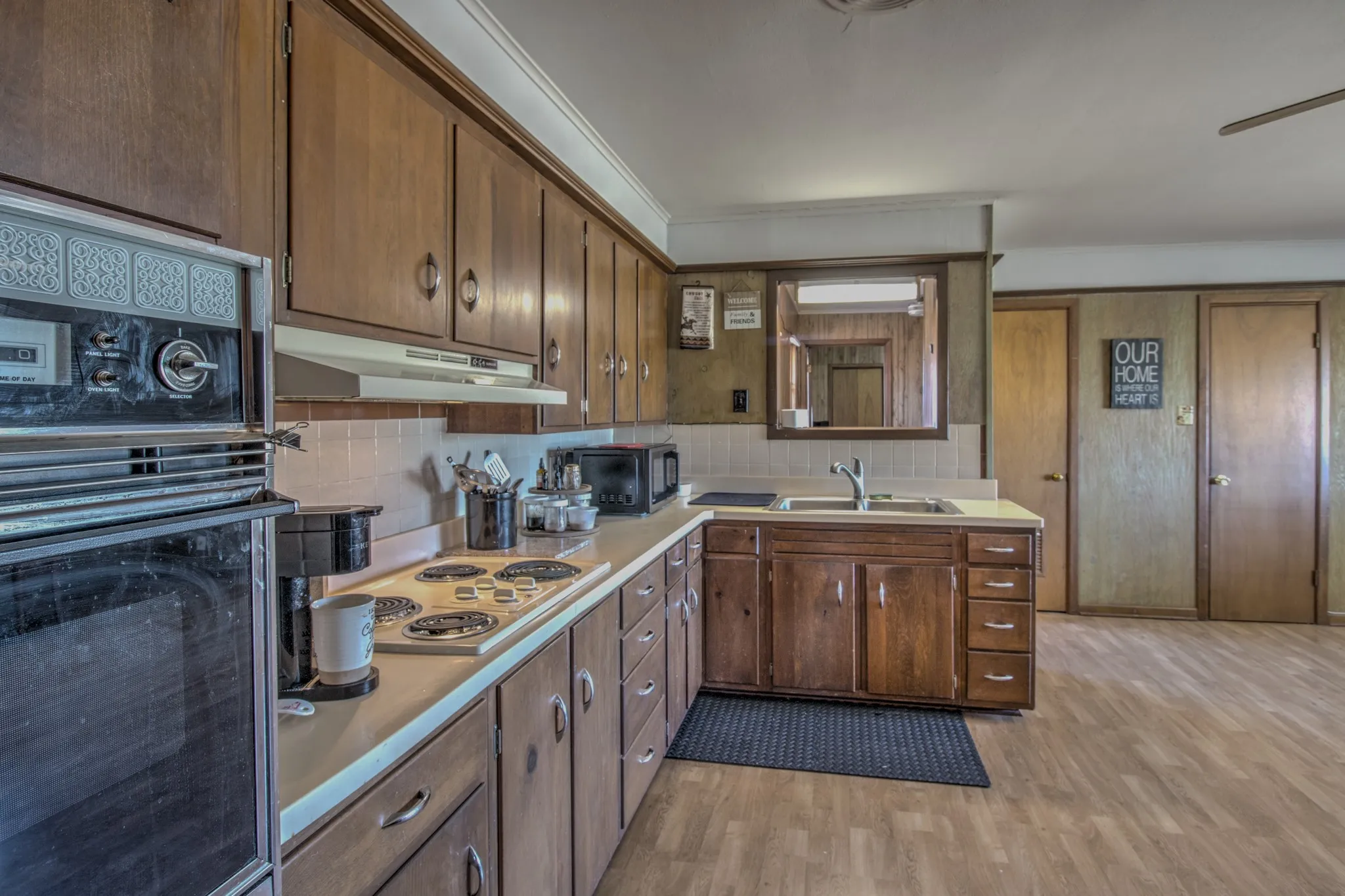 Single Family Residence For Sale in Wichita County , 3768 State Highway 258 E, Wichita Falls, Texas 76310, 3 Bedroom, 2 Bathroom, 2 Garage spaces, 1,791 Sqft, built in 1960, mls#21399002, Real Estate Agent in Wichita Falls, Homes For Sale in Wichita county, Homes For Sale in Wichita Falls, Realtor in Wichita Falls Texas, Real Estate Brokerage Independent Realty Texas, Luminita Cordes Realtor