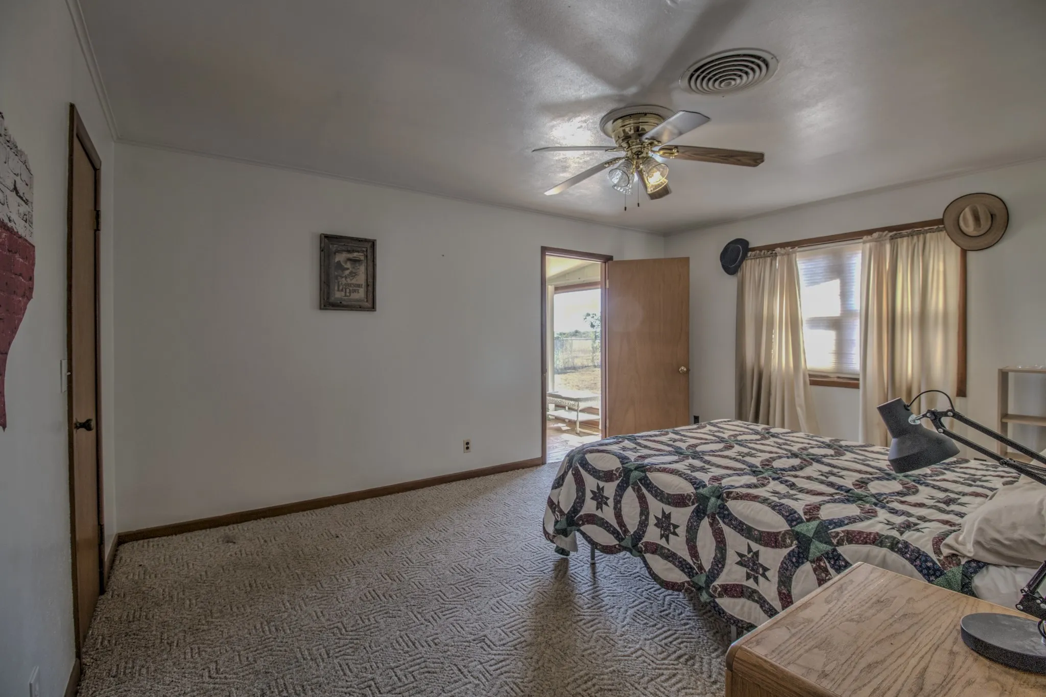 Single Family Residence For Sale in Wichita County , 3768 State Highway 258 E, Wichita Falls, Texas 76310, 3 Bedroom, 2 Bathroom, 2 Garage spaces, 1,791 Sqft, built in 1960, mls#21399002, Real Estate Agent in Wichita Falls, Homes For Sale in Wichita county, Homes For Sale in Wichita Falls, Realtor in Wichita Falls Texas, Real Estate Brokerage Independent Realty Texas, Luminita Cordes Realtor