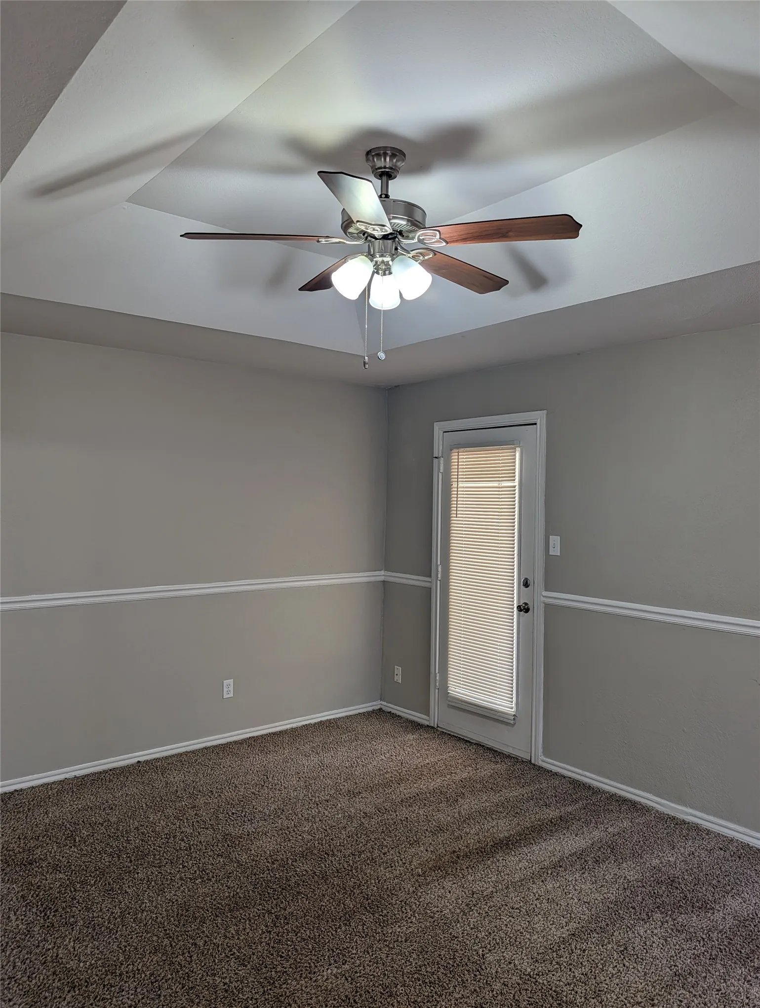 Single Family Residence For Rent in Tarrant County , 4901 Dax Drive, Fort Worth, Texas 76135, 3 Bedroom, 2 Bathroom, 2 Garage spaces, 1,545 Sqft, built in 1987, mls#21399771, Real Estate Agent in Fort Worth, Homes For Rent in Tarrant county, Homes For Rent in Fort Worth, Realtor in Fort Worth Texas, Real Estate Brokerage Independent Realty Texas, Luminita Cordes Realtor