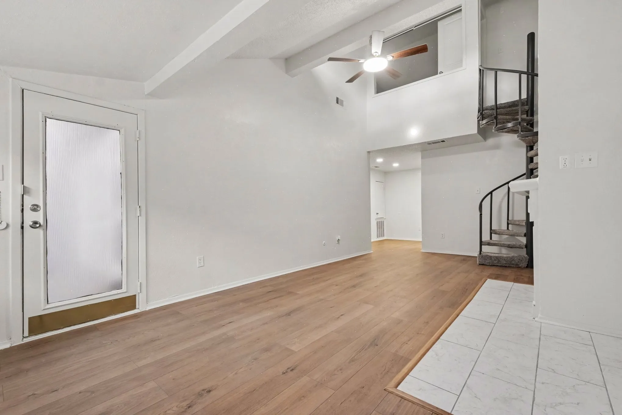 Condominium For Sale in Dallas County , 9696 Walnut Street 502, Dallas, Texas 75243, 2 Bedroom, 2 Bathroom, 2 Garage spaces, 1,003 Sqft, built in 1981, mls#21398954, Real Estate Agent in Dallas, Homes For Sale in Dallas county, Homes For Sale in Dallas, Realtor in Dallas Texas, Real Estate Brokerage Independent Realty Texas, Luminita Cordes Realtor