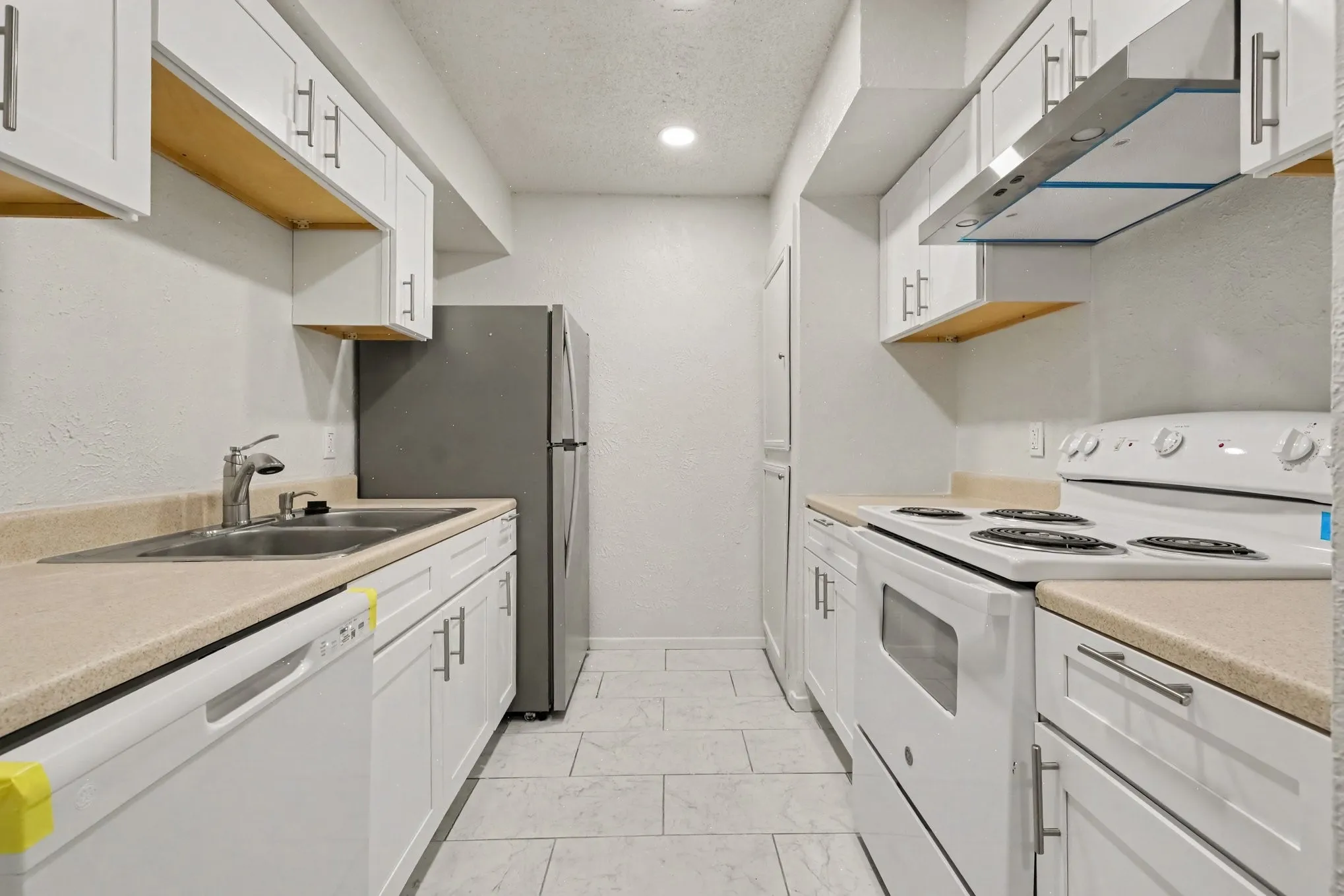 Condominium For Sale in Dallas County , 9696 Walnut Street 502, Dallas, Texas 75243, 2 Bedroom, 2 Bathroom, 2 Garage spaces, 1,003 Sqft, built in 1981, mls#21398954, Real Estate Agent in Dallas, Homes For Sale in Dallas county, Homes For Sale in Dallas, Realtor in Dallas Texas, Real Estate Brokerage Independent Realty Texas, Luminita Cordes Realtor