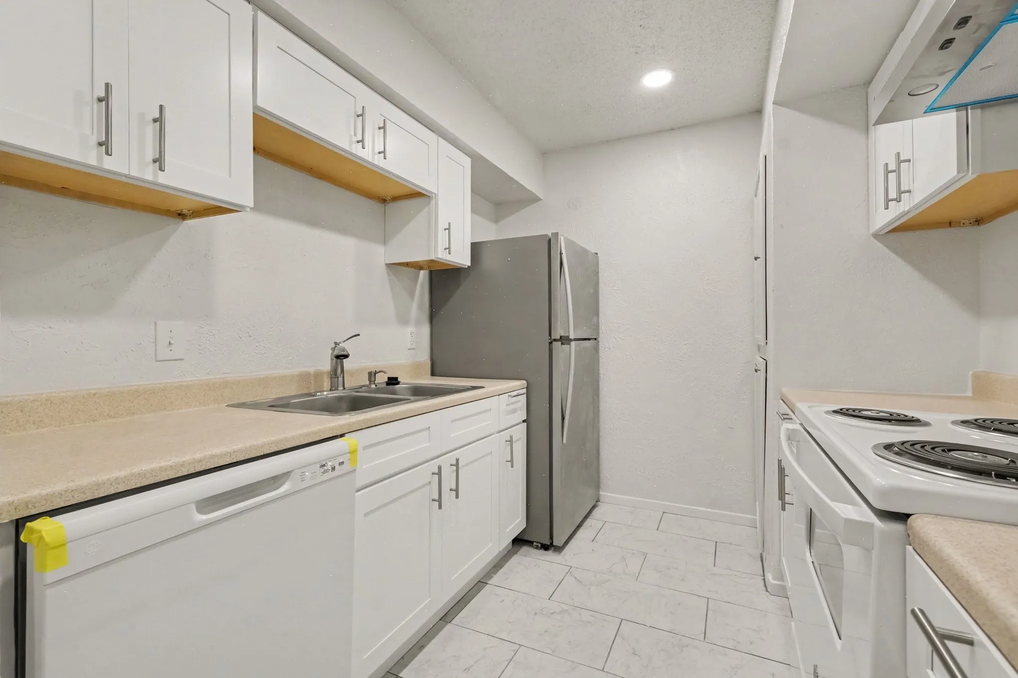 Condominium For Sale in Dallas County , 9696 Walnut Street 502, Dallas, Texas 75243, 2 Bedroom, 2 Bathroom, 2 Garage spaces, 1,003 Sqft, built in 1981, mls#21398954, Real Estate Agent in Dallas, Homes For Sale in Dallas county, Homes For Sale in Dallas, Realtor in Dallas Texas, Real Estate Brokerage Independent Realty Texas, Luminita Cordes Realtor
