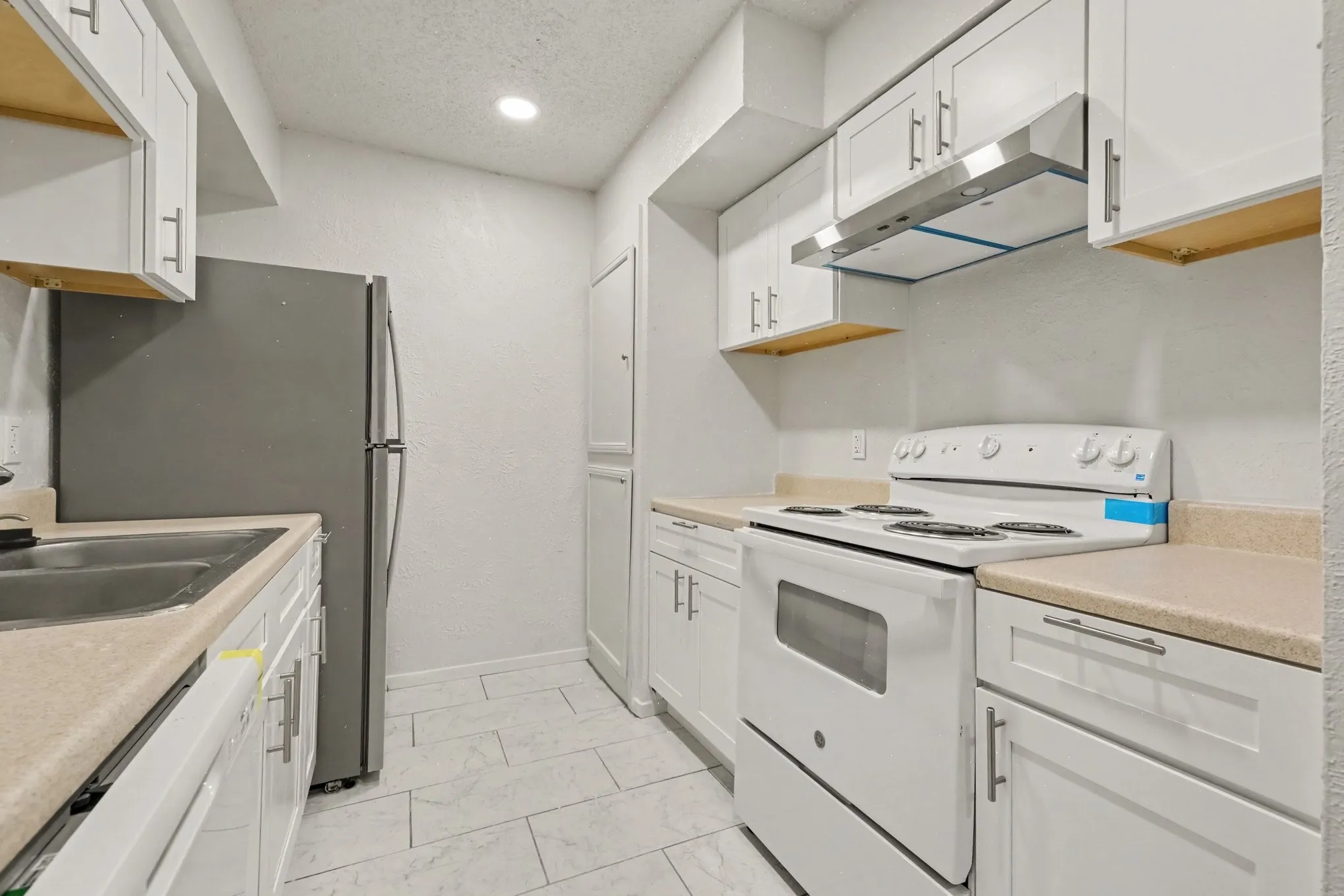 Condominium For Sale in Dallas County , 9696 Walnut Street 502, Dallas, Texas 75243, 2 Bedroom, 2 Bathroom, 2 Garage spaces, 1,003 Sqft, built in 1981, mls#21398954, Real Estate Agent in Dallas, Homes For Sale in Dallas county, Homes For Sale in Dallas, Realtor in Dallas Texas, Real Estate Brokerage Independent Realty Texas, Luminita Cordes Realtor