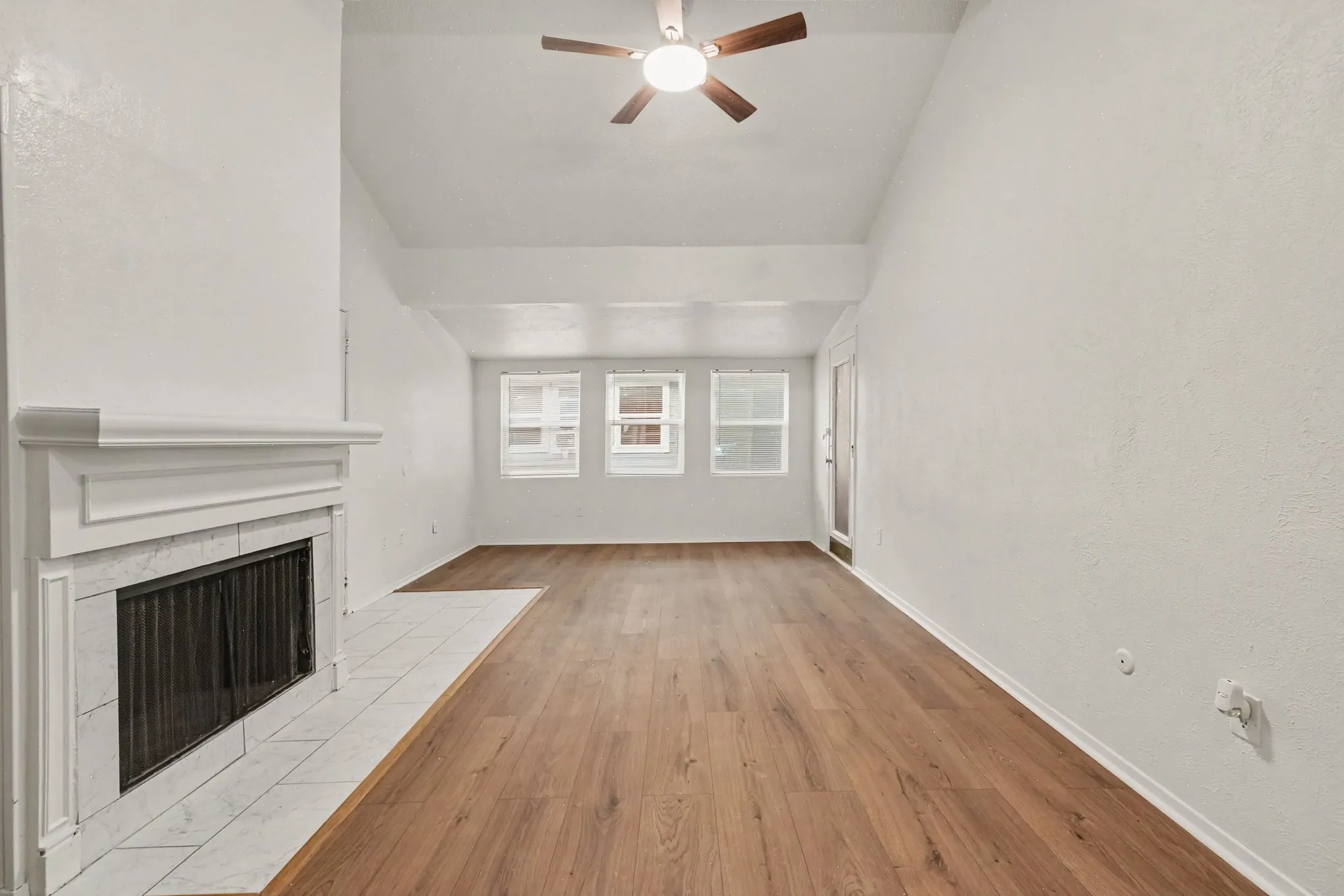 Condominium For Sale in Dallas County , 9696 Walnut Street 502, Dallas, Texas 75243, 2 Bedroom, 2 Bathroom, 2 Garage spaces, 1,003 Sqft, built in 1981, mls#21398954, Real Estate Agent in Dallas, Homes For Sale in Dallas county, Homes For Sale in Dallas, Realtor in Dallas Texas, Real Estate Brokerage Independent Realty Texas, Luminita Cordes Realtor