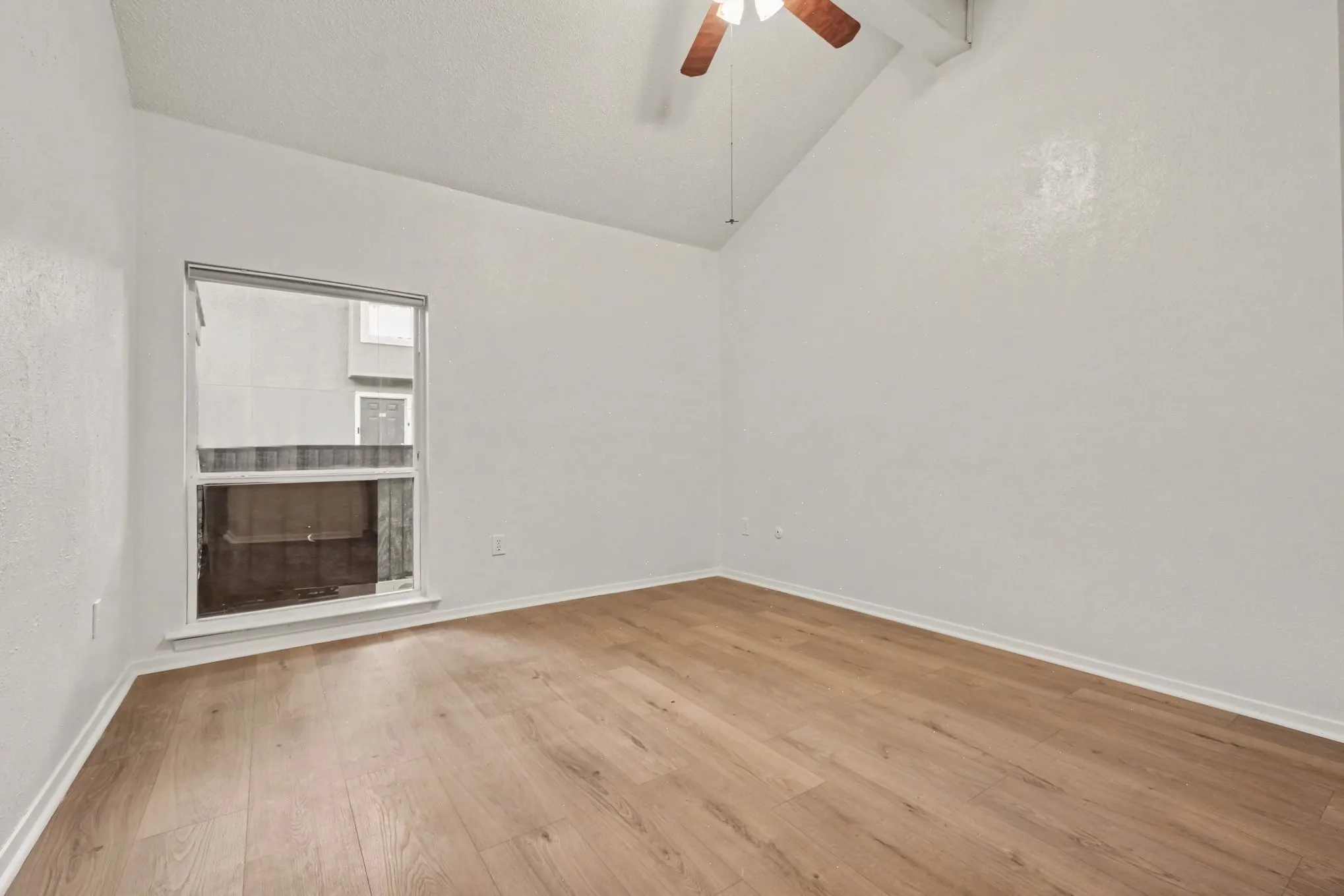 Condominium For Sale in Dallas County , 9696 Walnut Street 502, Dallas, Texas 75243, 2 Bedroom, 2 Bathroom, 2 Garage spaces, 1,003 Sqft, built in 1981, mls#21398954, Real Estate Agent in Dallas, Homes For Sale in Dallas county, Homes For Sale in Dallas, Realtor in Dallas Texas, Real Estate Brokerage Independent Realty Texas, Luminita Cordes Realtor