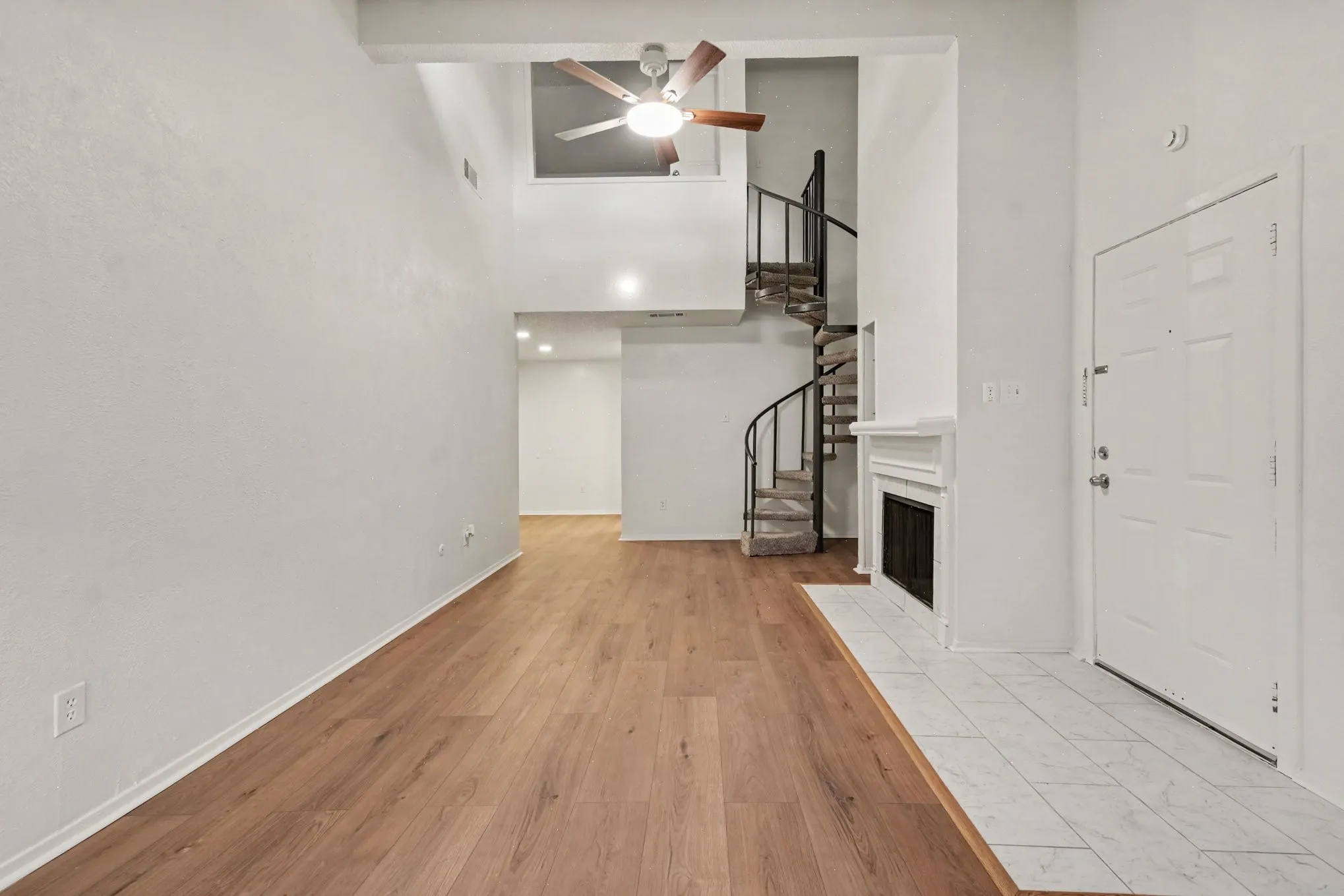 Condominium For Sale in Dallas County , 9696 Walnut Street 502, Dallas, Texas 75243, 2 Bedroom, 2 Bathroom, 2 Garage spaces, 1,003 Sqft, built in 1981, mls#21398954, Real Estate Agent in Dallas, Homes For Sale in Dallas county, Homes For Sale in Dallas, Realtor in Dallas Texas, Real Estate Brokerage Independent Realty Texas, Luminita Cordes Realtor