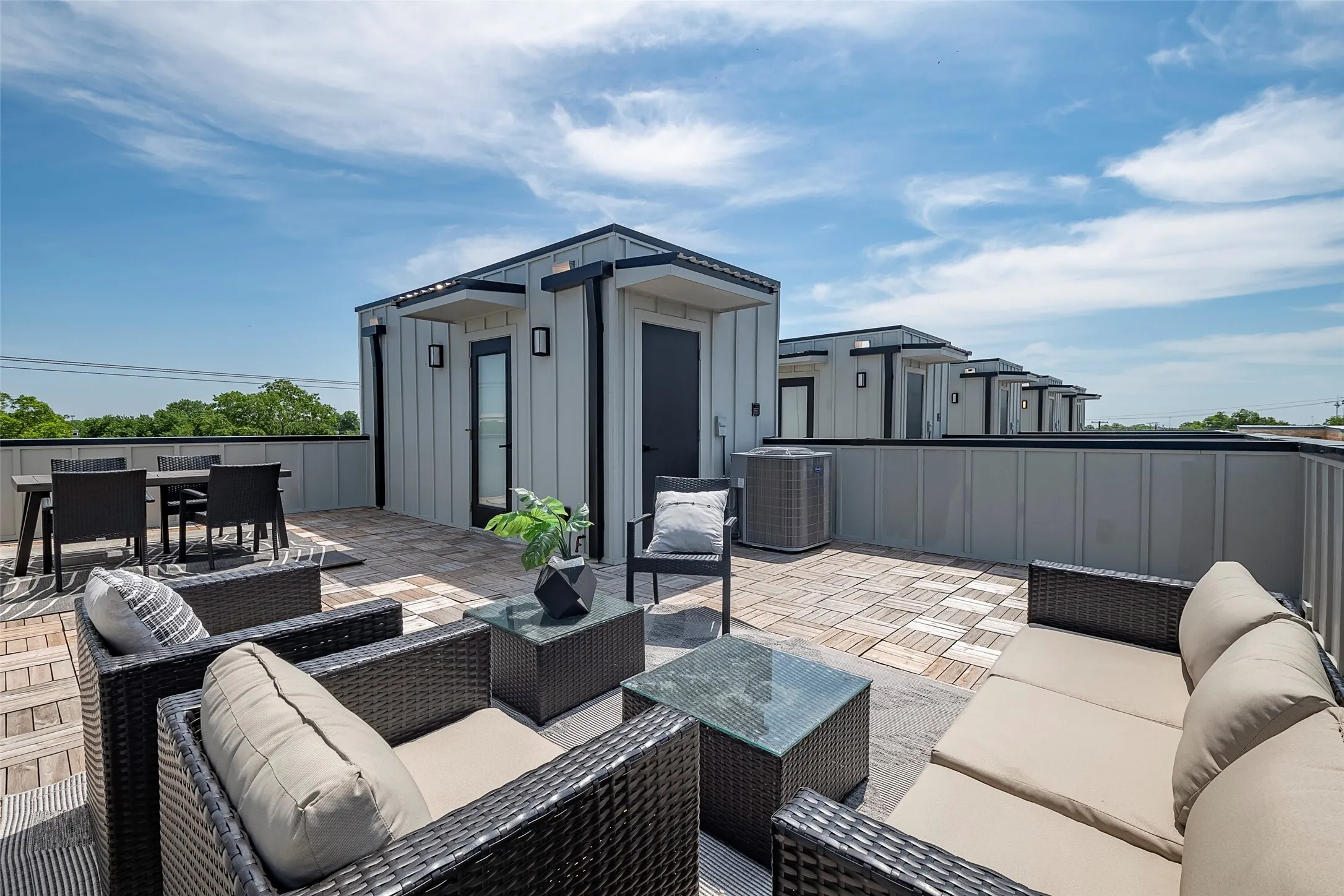 Townhouse For Rent in Dallas County , 1423 N Carroll Avenue, Dallas, Texas 75204, 2 Bedroom, 3 Bathroom, 2 Garage spaces, 1,722 Sqft, built in 2023, mls#21399728, Real Estate Agent in Dallas, Homes For Rent in Dallas county, Homes For Rent in Dallas, Realtor in Dallas Texas, Real Estate Brokerage Independent Realty Texas, Luminita Cordes Realtor