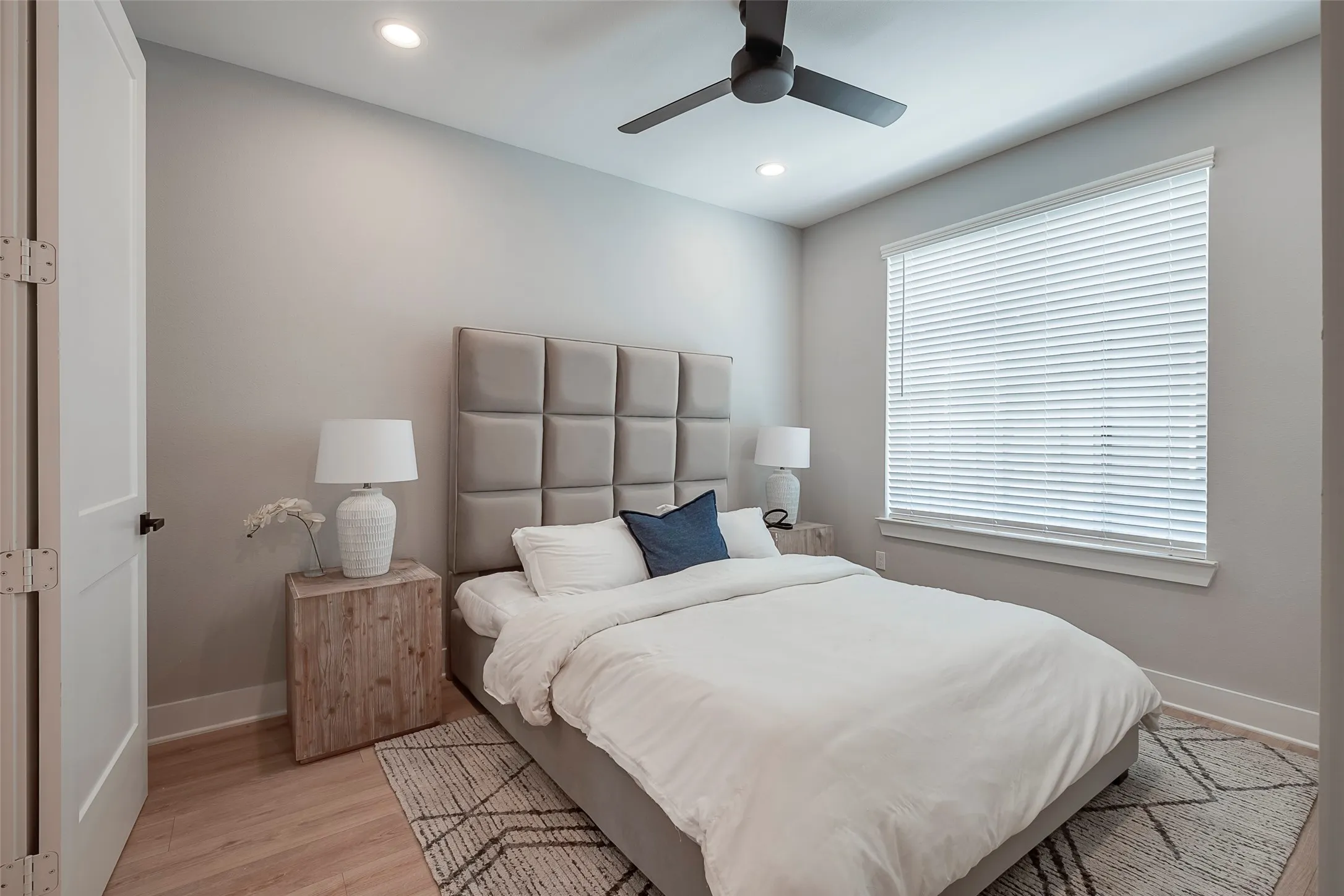 Townhouse For Rent in Dallas County , 1423 N Carroll Avenue, Dallas, Texas 75204, 2 Bedroom, 3 Bathroom, 2 Garage spaces, 1,722 Sqft, built in 2023, mls#21399728, Real Estate Agent in Dallas, Homes For Rent in Dallas county, Homes For Rent in Dallas, Realtor in Dallas Texas, Real Estate Brokerage Independent Realty Texas, Luminita Cordes Realtor
