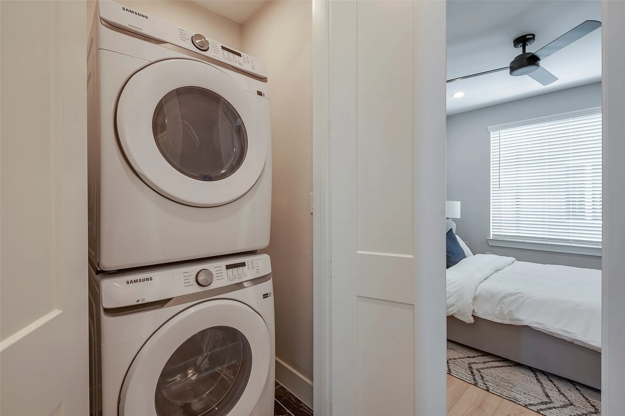 Townhouse For Rent in Dallas County , 1423 N Carroll Avenue, Dallas, Texas 75204, 2 Bedroom, 3 Bathroom, 2 Garage spaces, 1,722 Sqft, built in 2023, mls#21399728, Real Estate Agent in Dallas, Homes For Rent in Dallas county, Homes For Rent in Dallas, Realtor in Dallas Texas, Real Estate Brokerage Independent Realty Texas, Luminita Cordes Realtor