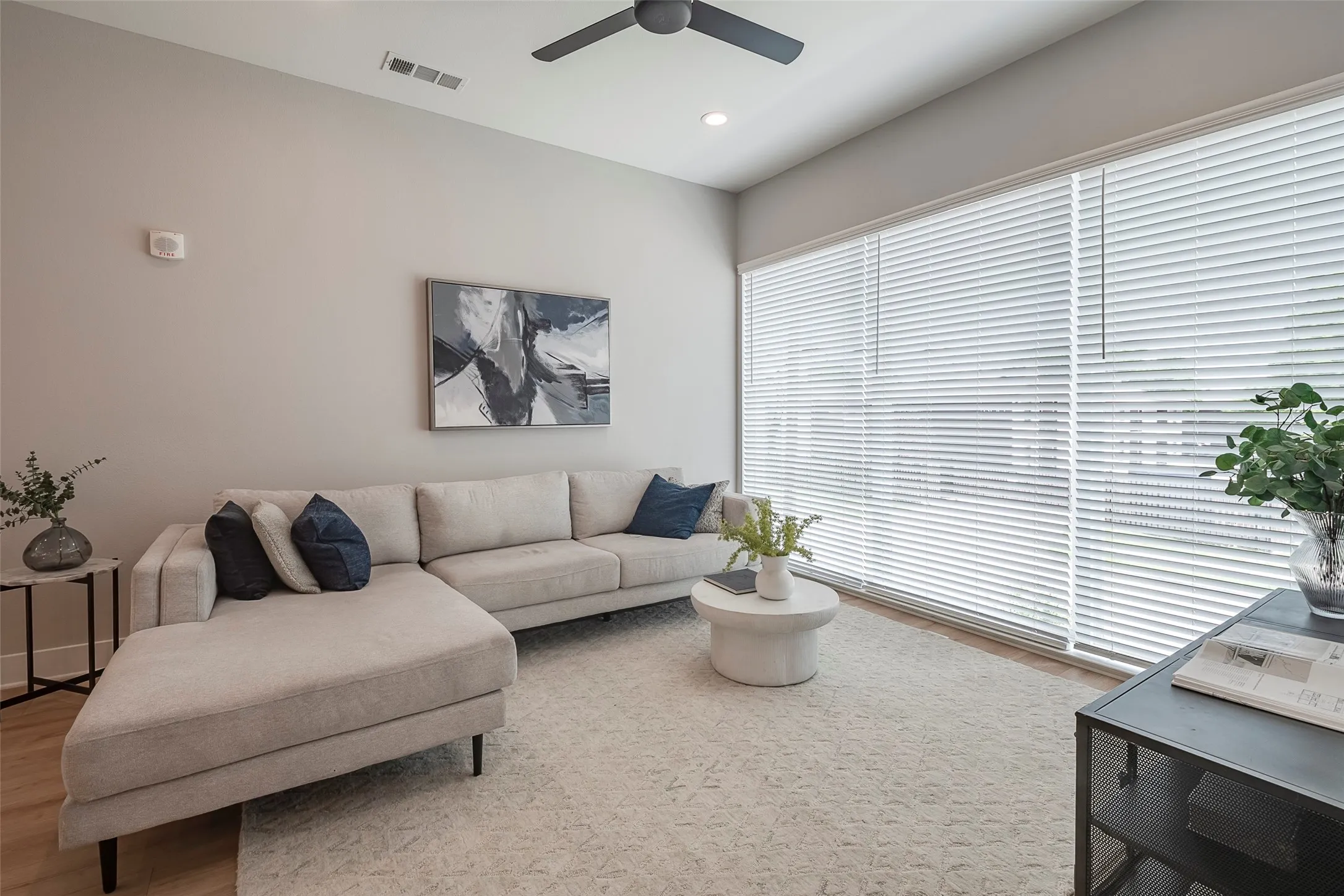 Townhouse For Rent in Dallas County , 1423 N Carroll Avenue, Dallas, Texas 75204, 2 Bedroom, 3 Bathroom, 2 Garage spaces, 1,722 Sqft, built in 2023, mls#21399728, Real Estate Agent in Dallas, Homes For Rent in Dallas county, Homes For Rent in Dallas, Realtor in Dallas Texas, Real Estate Brokerage Independent Realty Texas, Luminita Cordes Realtor