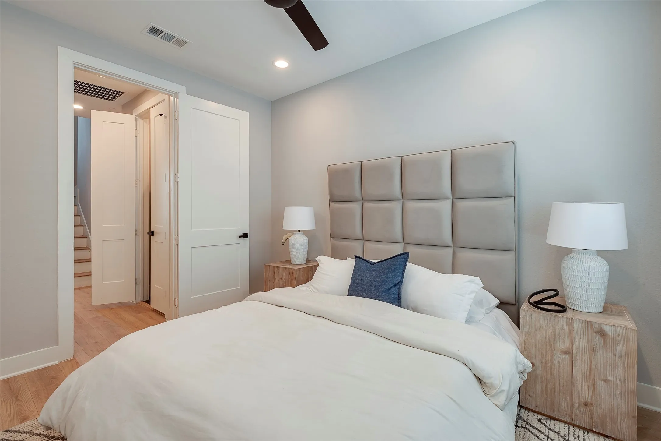 Townhouse For Rent in Dallas County , 1423 N Carroll Avenue, Dallas, Texas 75204, 2 Bedroom, 3 Bathroom, 2 Garage spaces, 1,722 Sqft, built in 2023, mls#21399728, Real Estate Agent in Dallas, Homes For Rent in Dallas county, Homes For Rent in Dallas, Realtor in Dallas Texas, Real Estate Brokerage Independent Realty Texas, Luminita Cordes Realtor