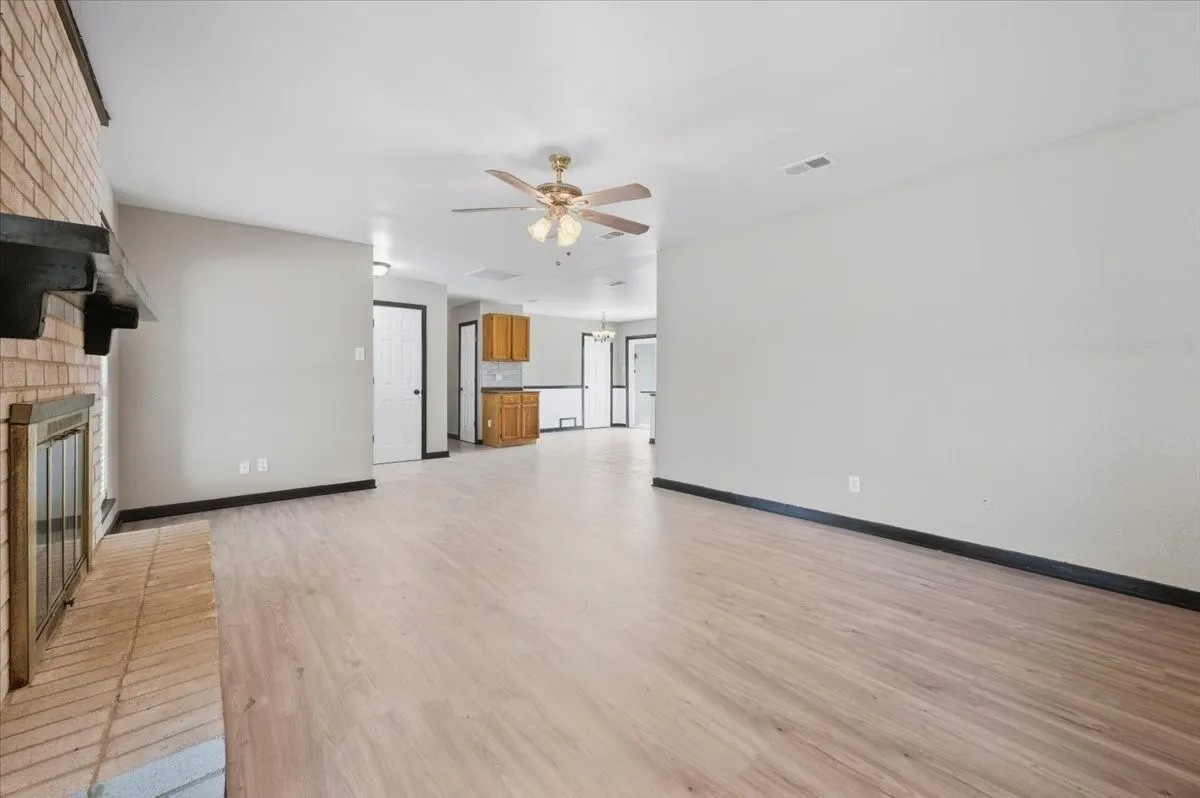 Single Family Residence For Sale in Dallas County , 1206 Oakbluff Drive, Lancaster, Texas 75146, 3 Bedroom, 2 Bathroom, 1 Garage spaces, 1,289 Sqft, built in 1978, mls#21399786, Real Estate Agent in Lancaster, Homes For Sale in Dallas county, Homes For Sale in Lancaster, Realtor in Lancaster Texas, Real Estate Brokerage Independent Realty Texas, Luminita Cordes Realtor