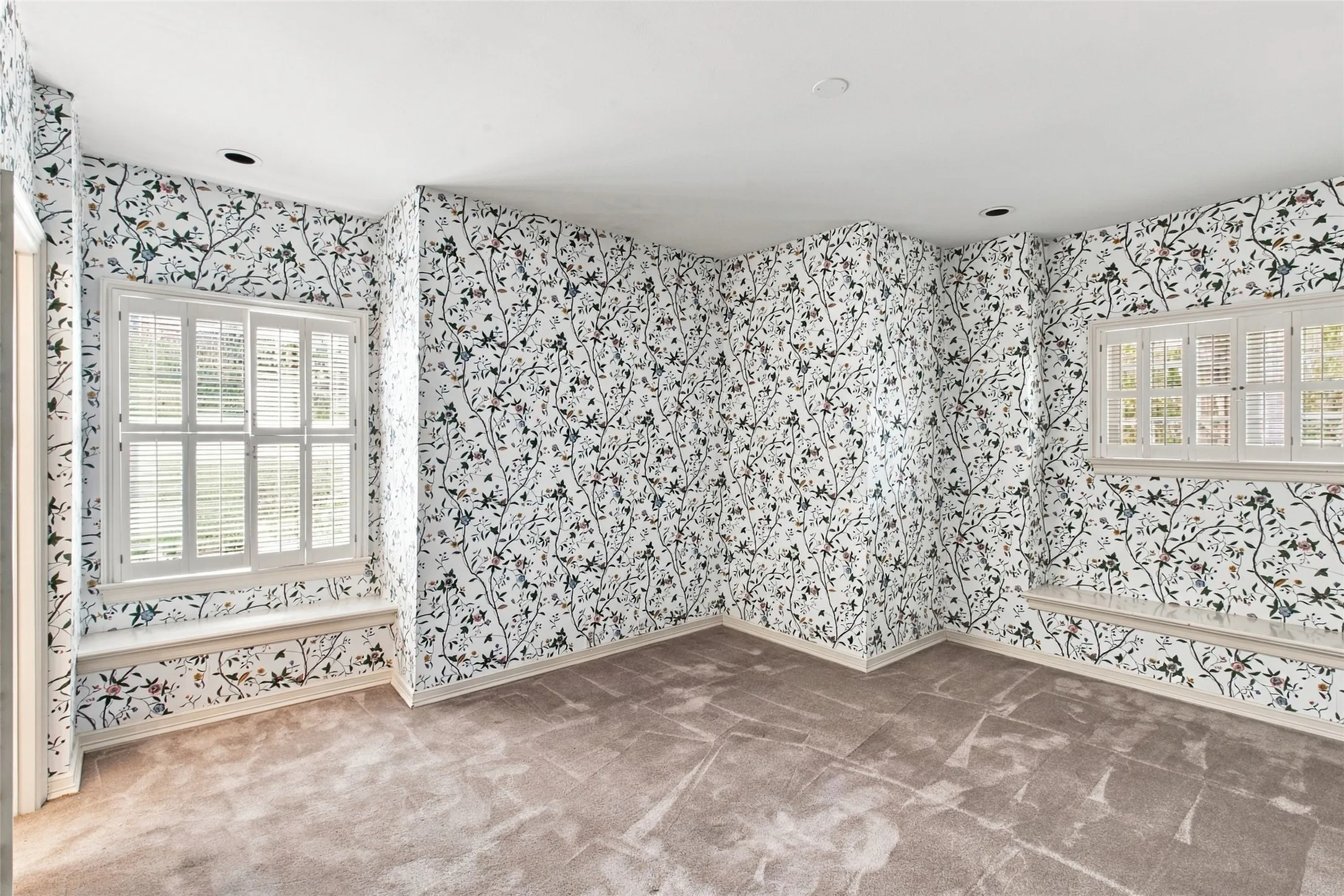Single Family Residence For Sale in Dallas County , 3645 Mcfarlin Boulevard, University Park, Texas 75205, 3 Bedroom, 4 Bathroom, Garage spaces, 2,173 Sqft, built in 1982, mls#21399446, Real Estate Agent in University Park, Homes For Sale in Dallas county, Homes For Sale in University Park, Realtor in University Park Texas, Real Estate Brokerage Independent Realty Texas, Luminita Cordes Realtor