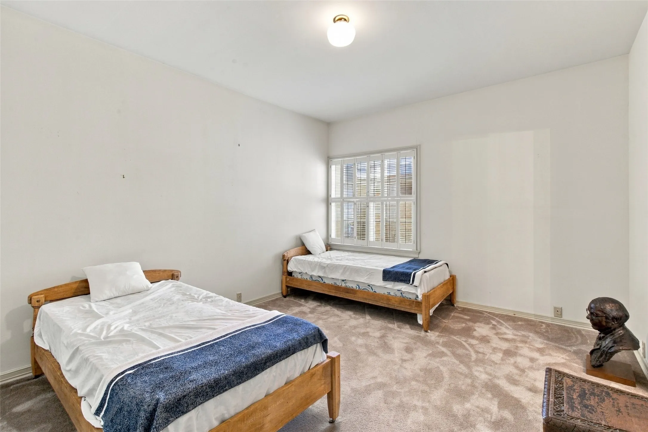 Single Family Residence For Sale in Dallas County , 3645 Mcfarlin Boulevard, University Park, Texas 75205, 3 Bedroom, 4 Bathroom, Garage spaces, 2,173 Sqft, built in 1982, mls#21399446, Real Estate Agent in University Park, Homes For Sale in Dallas county, Homes For Sale in University Park, Realtor in University Park Texas, Real Estate Brokerage Independent Realty Texas, Luminita Cordes Realtor
