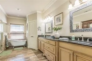Single Family Residence For Rent in Tarrant County , 616 Frontier Court, Colleyville, Texas 76034, 4 Bedroom, 4 Bathroom, Garage spaces, 3,354 Sqft, built in 1977, mls#21399809, Real Estate Agent in Colleyville, Homes For Rent in Tarrant county, Homes For Rent in Colleyville, Realtor in Colleyville Texas, Real Estate Brokerage Independent Realty Texas, Luminita Cordes Realtor