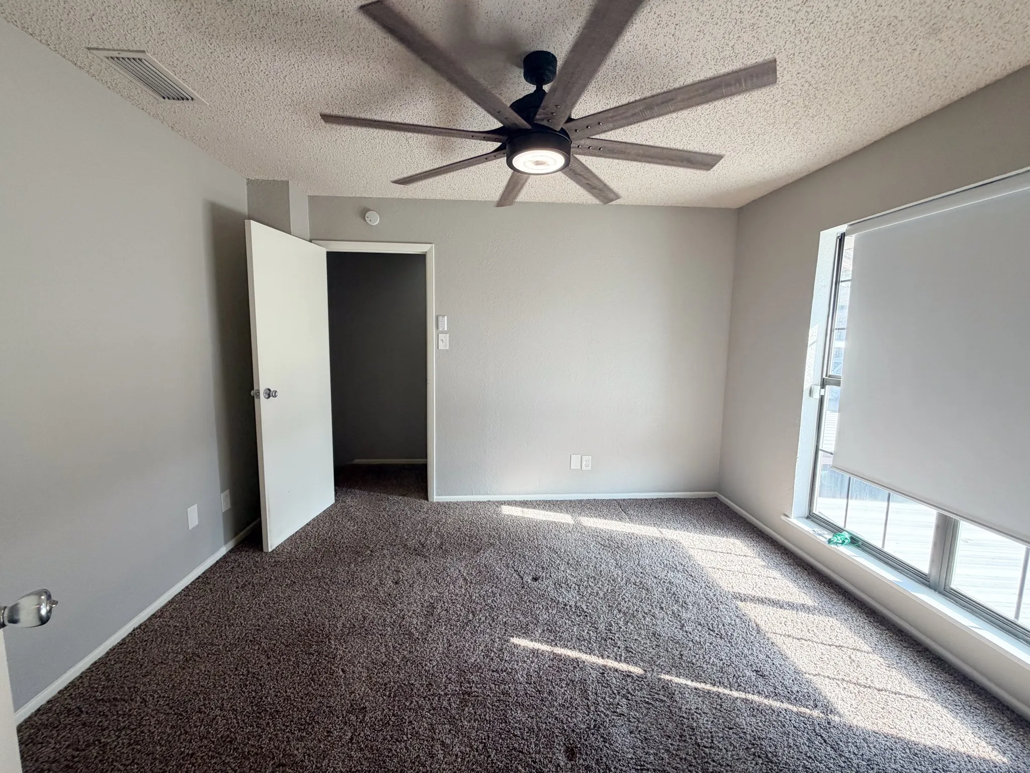 Triplex For Rent in Tarrant County , 615 Lost Springs Court C, Arlington, Texas 76012, 2 Bedroom, 2 Bathroom, Garage spaces, 1,045 Sqft, built in 1983, mls#21399807, Real Estate Agent in Arlington, Homes For Rent in Tarrant county, Homes For Rent in Arlington, Realtor in Arlington Texas, Real Estate Brokerage Independent Realty Texas, Luminita Cordes Realtor