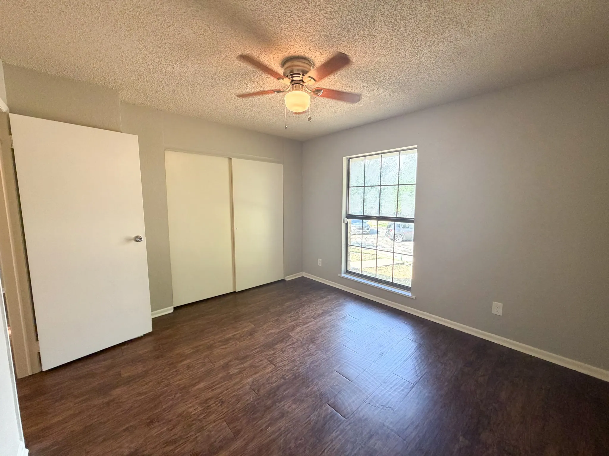 Triplex For Rent in Tarrant County , 615 Lost Springs Court C, Arlington, Texas 76012, 2 Bedroom, 2 Bathroom, Garage spaces, 1,045 Sqft, built in 1983, mls#21399807, Real Estate Agent in Arlington, Homes For Rent in Tarrant county, Homes For Rent in Arlington, Realtor in Arlington Texas, Real Estate Brokerage Independent Realty Texas, Luminita Cordes Realtor