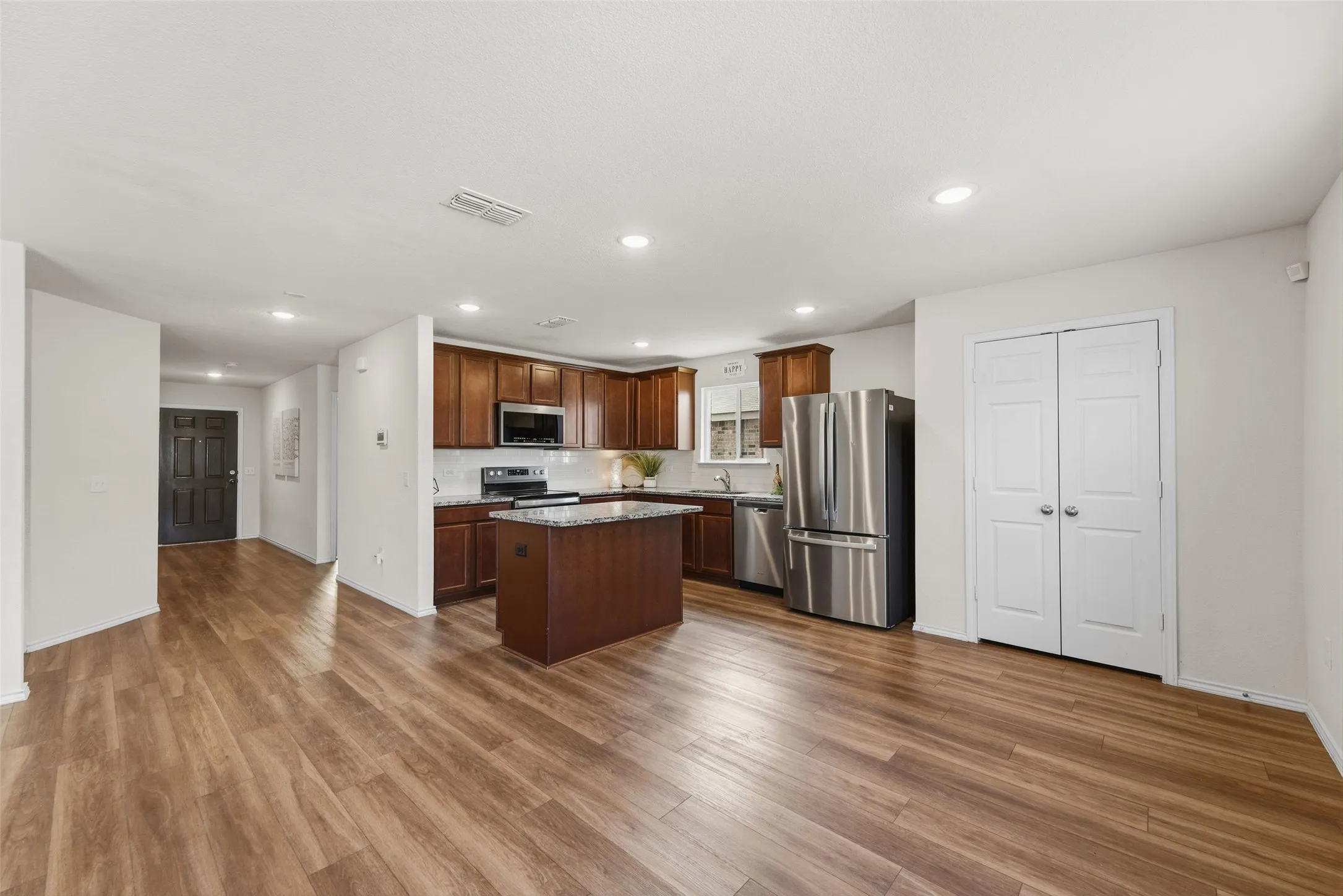 Single Family Residence For Rent in Denton County , 1209 Waggoner Drive, Aubrey, Texas 76227, 4 Bedroom, 3 Bathroom, 2 Garage spaces, 2,325 Sqft, built in 2021, mls#21393568, Real Estate Agent in Aubrey, Homes For Rent in Denton county, Homes For Rent in Aubrey, Realtor in Aubrey Texas, Real Estate Brokerage Independent Realty Texas, Luminita Cordes Realtor