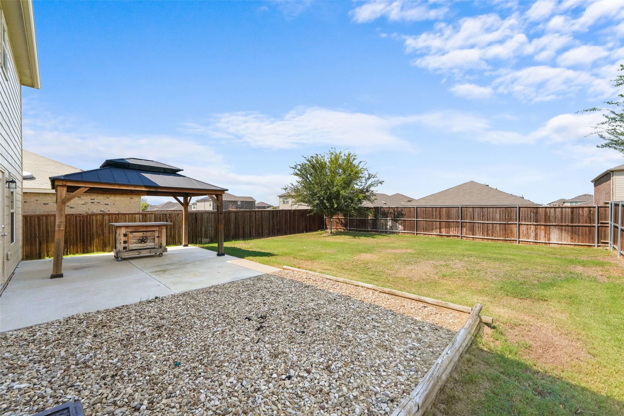 Single Family Residence For Rent in Denton County , 1209 Waggoner Drive, Aubrey, Texas 76227, 4 Bedroom, 3 Bathroom, 2 Garage spaces, 2,325 Sqft, built in 2021, mls#21393568, Real Estate Agent in Aubrey, Homes For Rent in Denton county, Homes For Rent in Aubrey, Realtor in Aubrey Texas, Real Estate Brokerage Independent Realty Texas, Luminita Cordes Realtor