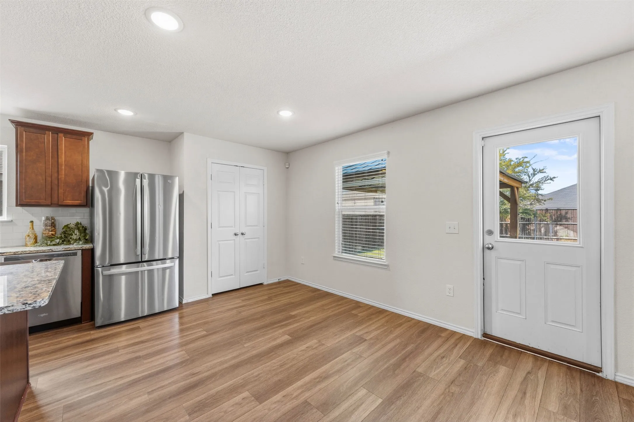 Single Family Residence For Rent in Denton County , 1209 Waggoner Drive, Aubrey, Texas 76227, 4 Bedroom, 3 Bathroom, 2 Garage spaces, 2,325 Sqft, built in 2021, mls#21393568, Real Estate Agent in Aubrey, Homes For Rent in Denton county, Homes For Rent in Aubrey, Realtor in Aubrey Texas, Real Estate Brokerage Independent Realty Texas, Luminita Cordes Realtor