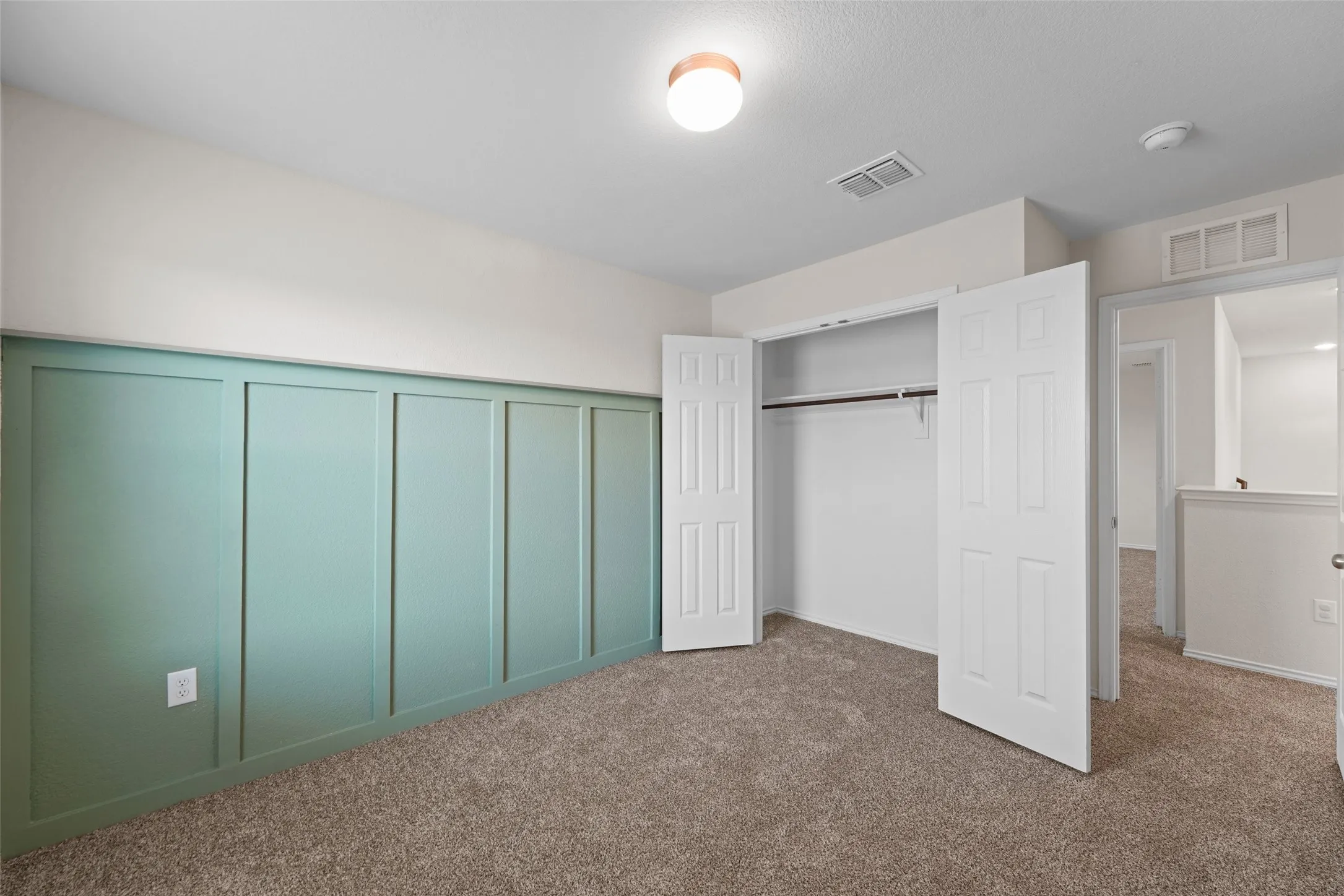 Single Family Residence For Rent in Denton County , 1209 Waggoner Drive, Aubrey, Texas 76227, 4 Bedroom, 3 Bathroom, 2 Garage spaces, 2,325 Sqft, built in 2021, mls#21393568, Real Estate Agent in Aubrey, Homes For Rent in Denton county, Homes For Rent in Aubrey, Realtor in Aubrey Texas, Real Estate Brokerage Independent Realty Texas, Luminita Cordes Realtor