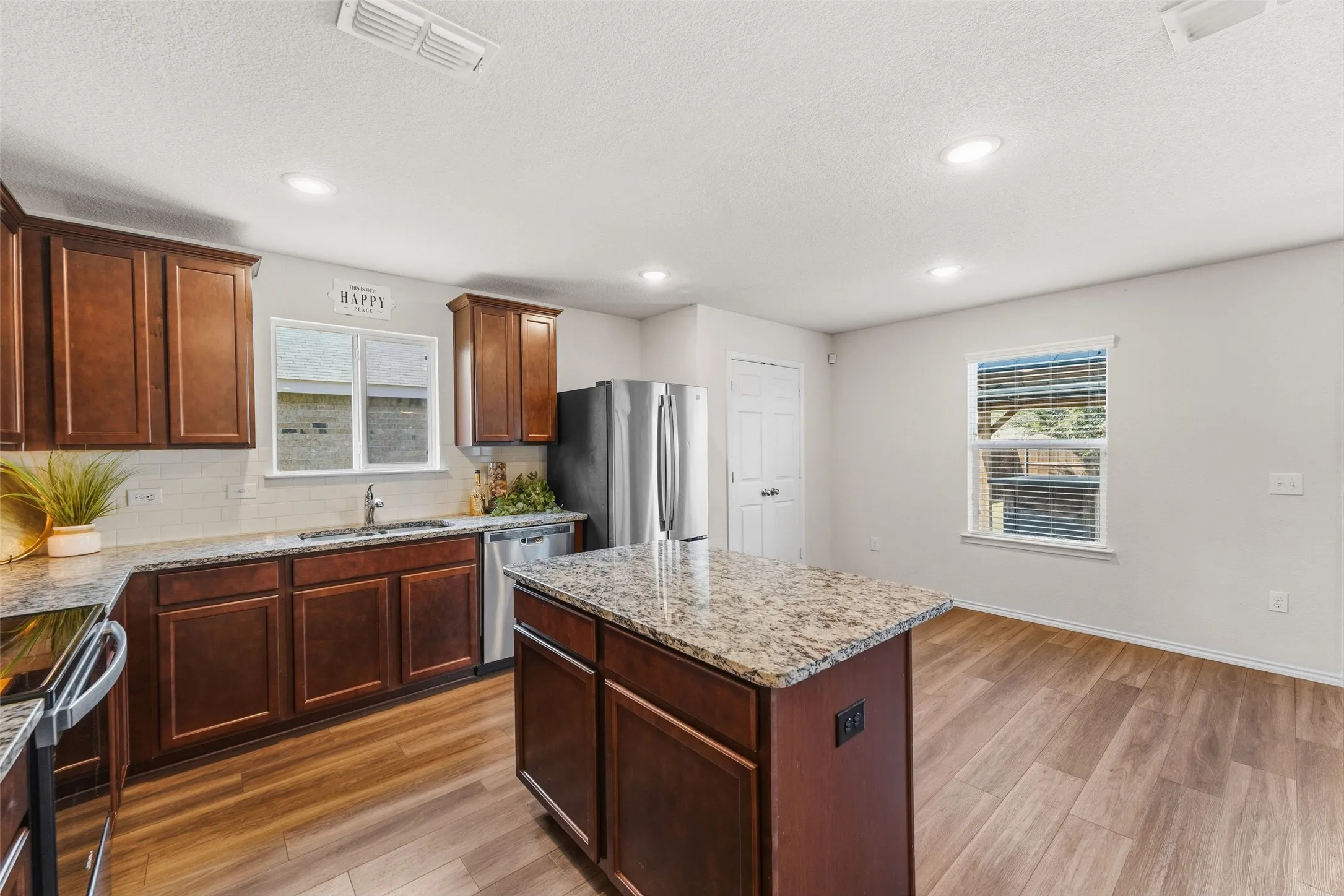Single Family Residence For Rent in Denton County , 1209 Waggoner Drive, Aubrey, Texas 76227, 4 Bedroom, 3 Bathroom, 2 Garage spaces, 2,325 Sqft, built in 2021, mls#21393568, Real Estate Agent in Aubrey, Homes For Rent in Denton county, Homes For Rent in Aubrey, Realtor in Aubrey Texas, Real Estate Brokerage Independent Realty Texas, Luminita Cordes Realtor
