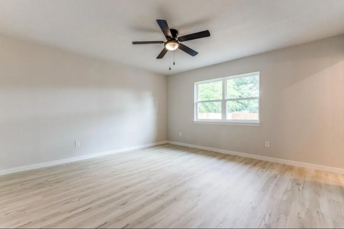 Single Family Residence For Rent in Denton County , 5428 Adams Drive, The Colony, Texas 75056, 3 Bedroom, 2 Bathroom, 2 Garage spaces, 1,339 Sqft, built in 1974, mls#21399755, Real Estate Agent in The Colony, Homes For Rent in Denton county, Homes For Rent in The Colony, Realtor in The Colony Texas, Real Estate Brokerage Independent Realty Texas, Luminita Cordes Realtor