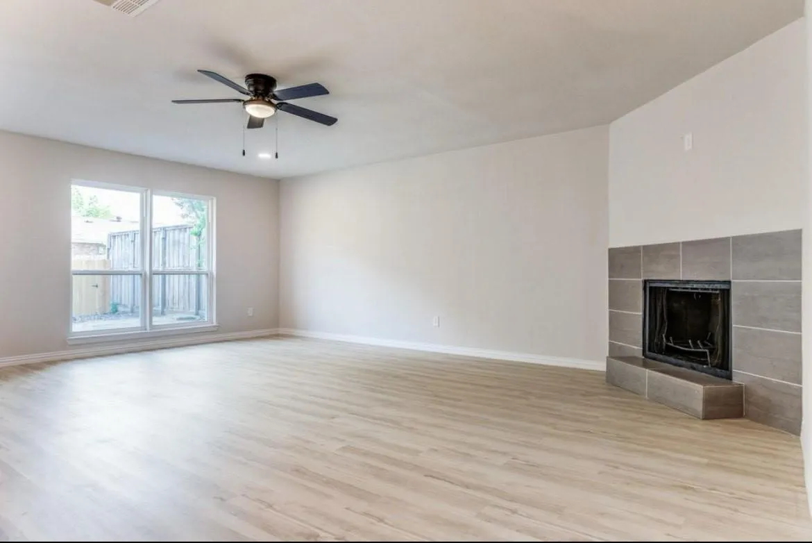Single Family Residence For Rent in Denton County , 5428 Adams Drive, The Colony, Texas 75056, 3 Bedroom, 2 Bathroom, 2 Garage spaces, 1,339 Sqft, built in 1974, mls#21399755, Real Estate Agent in The Colony, Homes For Rent in Denton county, Homes For Rent in The Colony, Realtor in The Colony Texas, Real Estate Brokerage Independent Realty Texas, Luminita Cordes Realtor