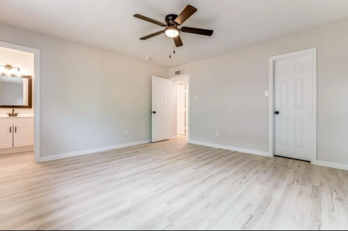 Single Family Residence For Rent in Denton County , 5428 Adams Drive, The Colony, Texas 75056, 3 Bedroom, 2 Bathroom, 2 Garage spaces, 1,339 Sqft, built in 1974, mls#21399755, Real Estate Agent in The Colony, Homes For Rent in Denton county, Homes For Rent in The Colony, Realtor in The Colony Texas, Real Estate Brokerage Independent Realty Texas, Luminita Cordes Realtor