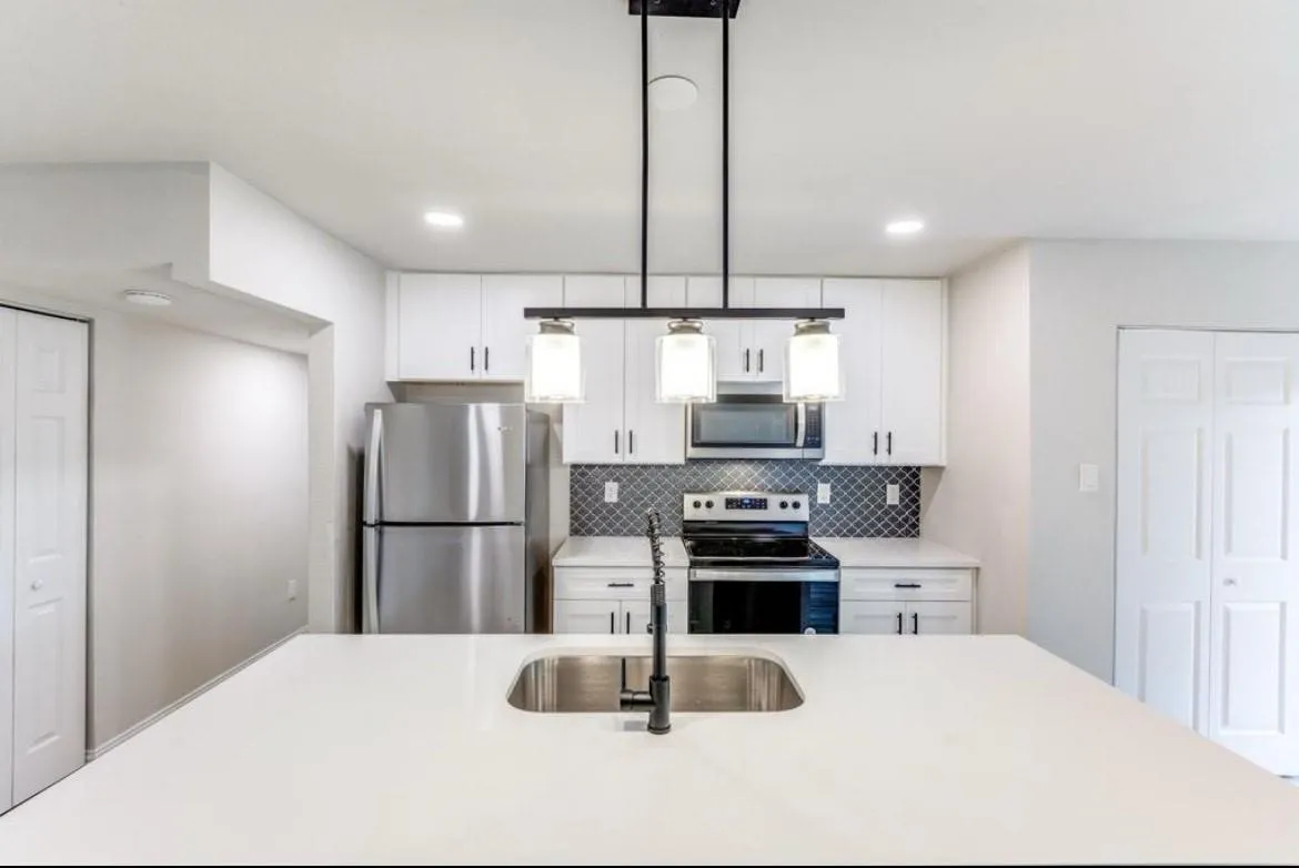 Single Family Residence For Rent in Denton County , 5428 Adams Drive, The Colony, Texas 75056, 3 Bedroom, 2 Bathroom, 2 Garage spaces, 1,339 Sqft, built in 1974, mls#21399755, Real Estate Agent in The Colony, Homes For Rent in Denton county, Homes For Rent in The Colony, Realtor in The Colony Texas, Real Estate Brokerage Independent Realty Texas, Luminita Cordes Realtor