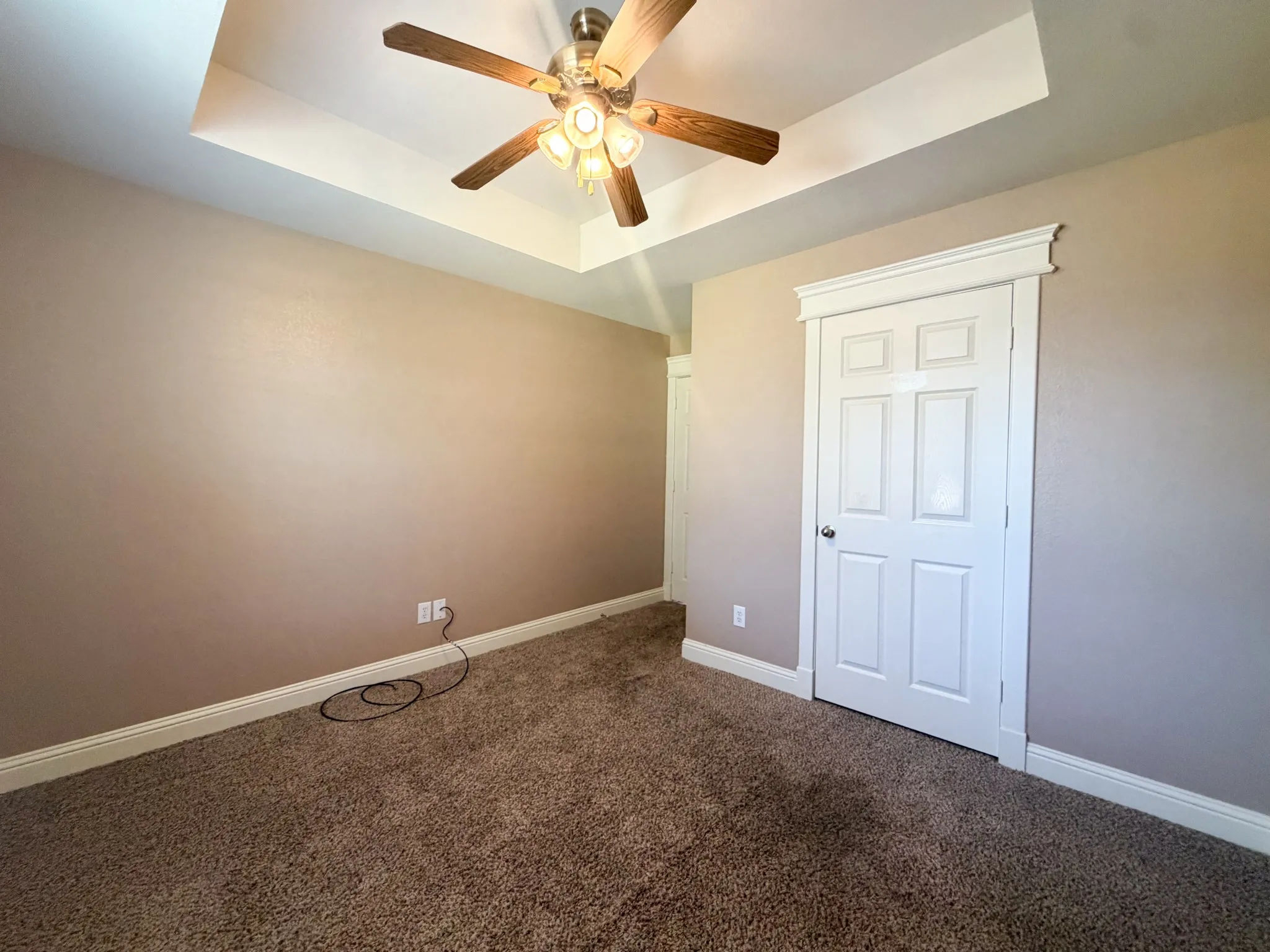 Single Family Residence For Rent in Ellis County , 163 Highland Drive, Ennis, Texas 75119, 3 Bedroom, 2 Bathroom, 2 Garage spaces, 1,450 Sqft, built in 2004, mls#21399817, Real Estate Agent in Ennis, Homes For Rent in Ellis county, Homes For Rent in Ennis, Realtor in Ennis Texas, Real Estate Brokerage Independent Realty Texas, Luminita Cordes Realtor