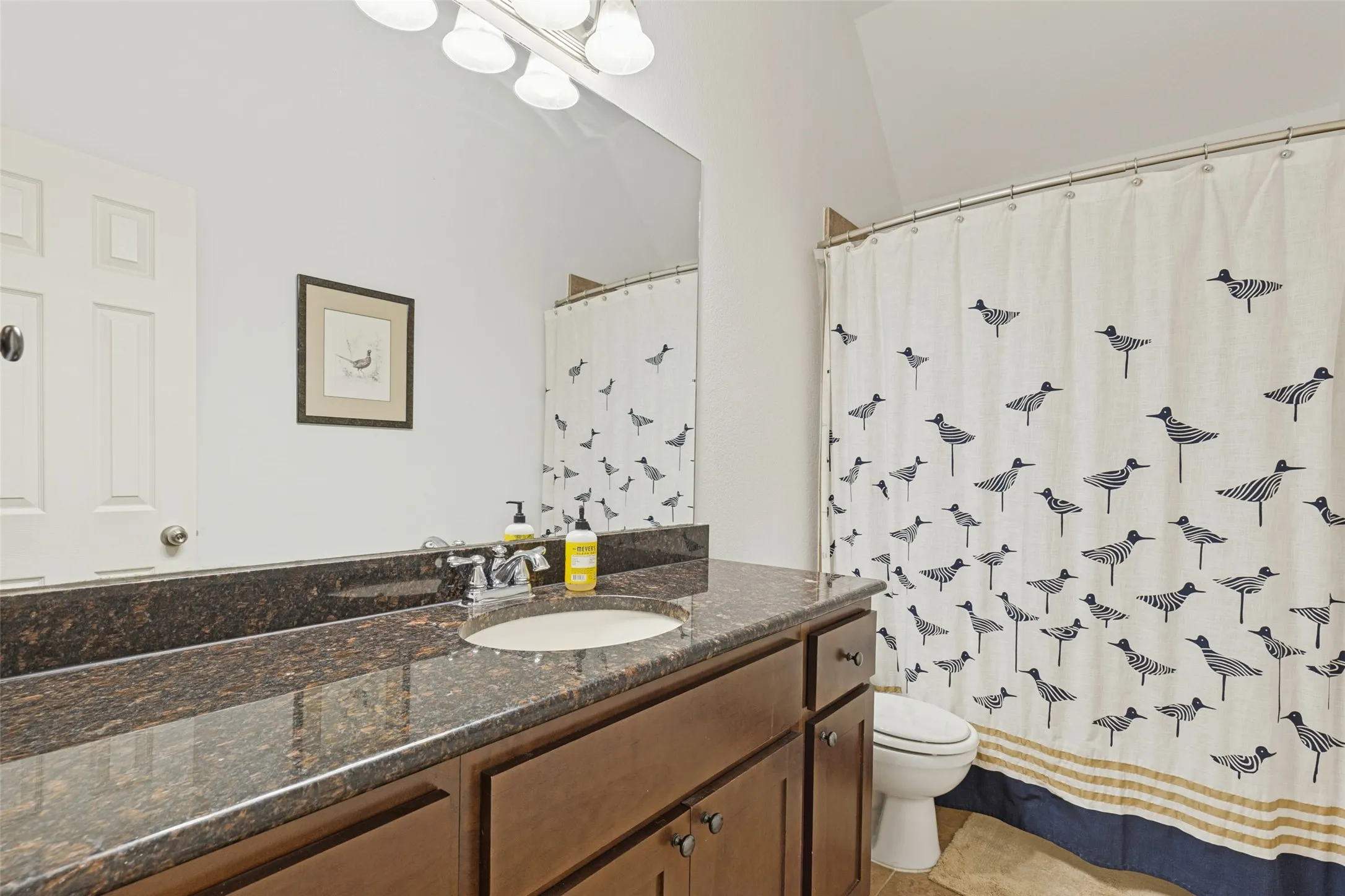 Townhouse For Sale in Dallas County , 1142 N Bishop Avenue, Dallas, Texas 75208, 3 Bedroom, 3 Bathroom, 2 Garage spaces, 2,819 Sqft, built in 2006, mls#21399806, Real Estate Agent in Dallas, Homes For Sale in Dallas county, Homes For Sale in Dallas, Realtor in Dallas Texas, Real Estate Brokerage Independent Realty Texas, Luminita Cordes Realtor