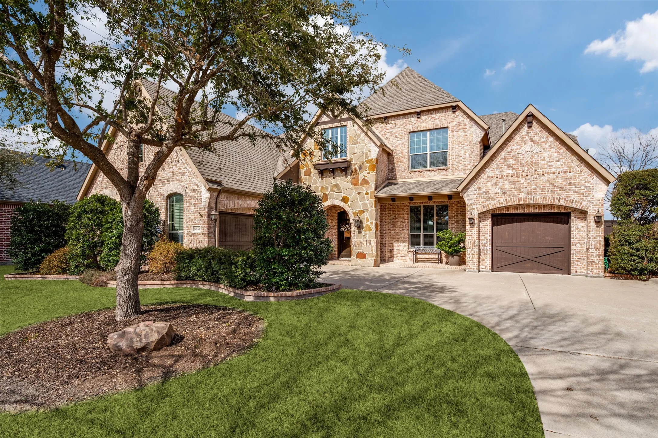 Single Family Residence For Sale in Collin County , 14860 Bardwell Lane, Frisco, Texas 75035, 5 Bedroom, 5 Bathroom, 3 Garage spaces, 4,776 Sqft, built in 2012, mls#21399780, Real Estate Agent in Frisco, Homes For Sale in Collin county, Homes For Sale in Frisco, Realtor in Frisco Texas, Real Estate Brokerage Independent Realty Texas, Luminita Cordes Realtor