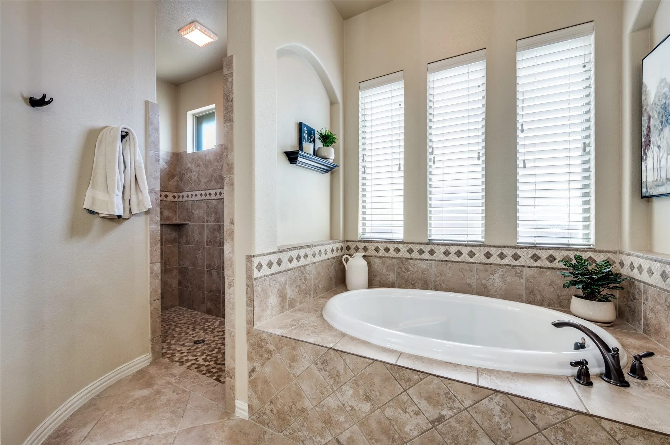 Single Family Residence For Sale in Collin County , 14860 Bardwell Lane, Frisco, Texas 75035, 5 Bedroom, 5 Bathroom, 3 Garage spaces, 4,776 Sqft, built in 2012, mls#21399780, Real Estate Agent in Frisco, Homes For Sale in Collin county, Homes For Sale in Frisco, Realtor in Frisco Texas, Real Estate Brokerage Independent Realty Texas, Luminita Cordes Realtor