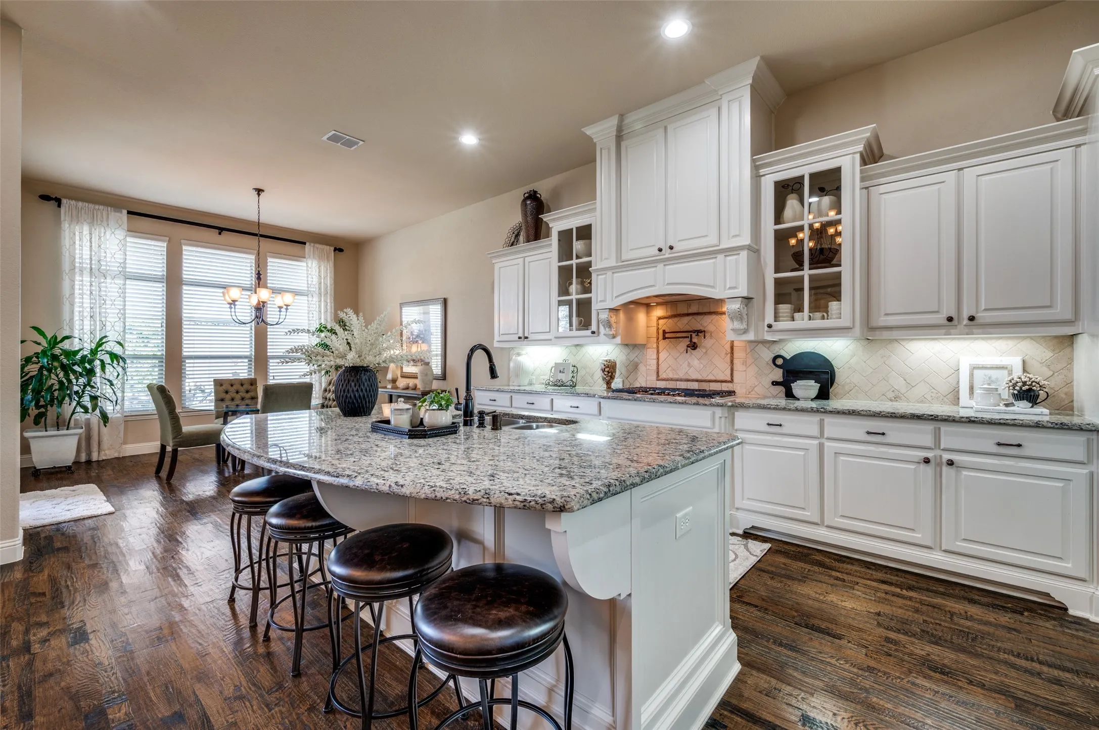 Single Family Residence For Sale in Collin County , 14860 Bardwell Lane, Frisco, Texas 75035, 5 Bedroom, 5 Bathroom, 3 Garage spaces, 4,776 Sqft, built in 2012, mls#21399780, Real Estate Agent in Frisco, Homes For Sale in Collin county, Homes For Sale in Frisco, Realtor in Frisco Texas, Real Estate Brokerage Independent Realty Texas, Luminita Cordes Realtor