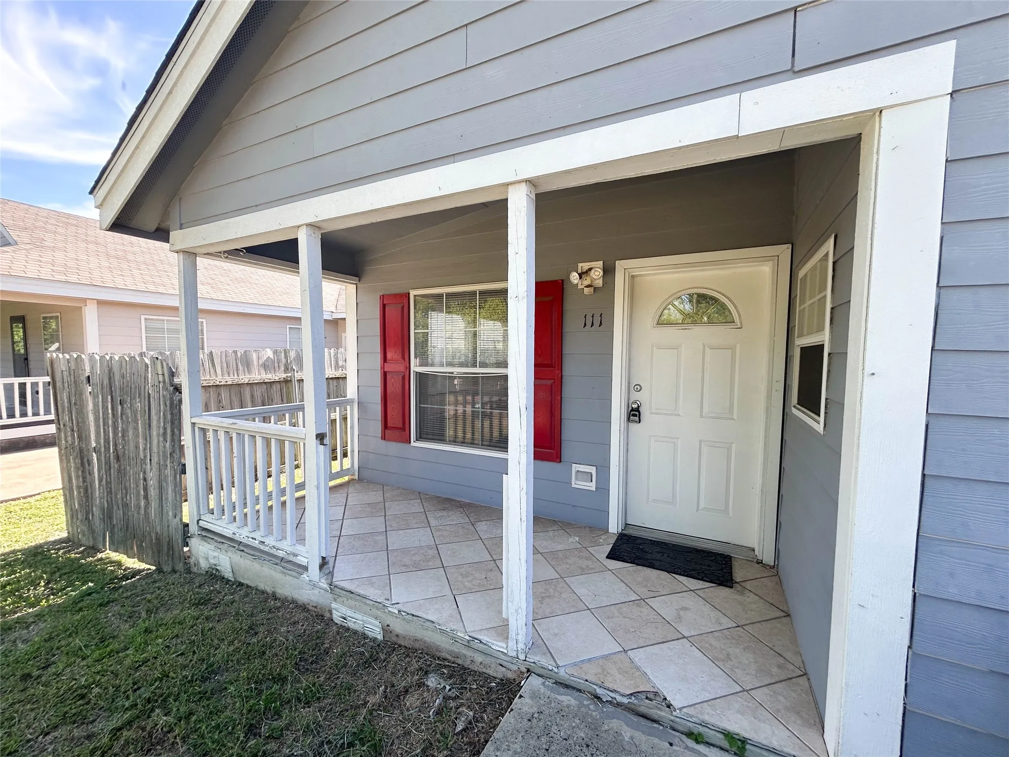 Single Family Residence For Rent in Ellis County , 111 5 Points Road, Waxahachie, Texas 75165, 3 Bedroom, 2 Bathroom, Garage spaces, 1,218 Sqft, built in 2001, mls#21399826, Real Estate Agent in Waxahachie, Homes For Rent in Ellis county, Homes For Rent in Waxahachie, Realtor in Waxahachie Texas, Real Estate Brokerage Independent Realty Texas, Luminita Cordes Realtor