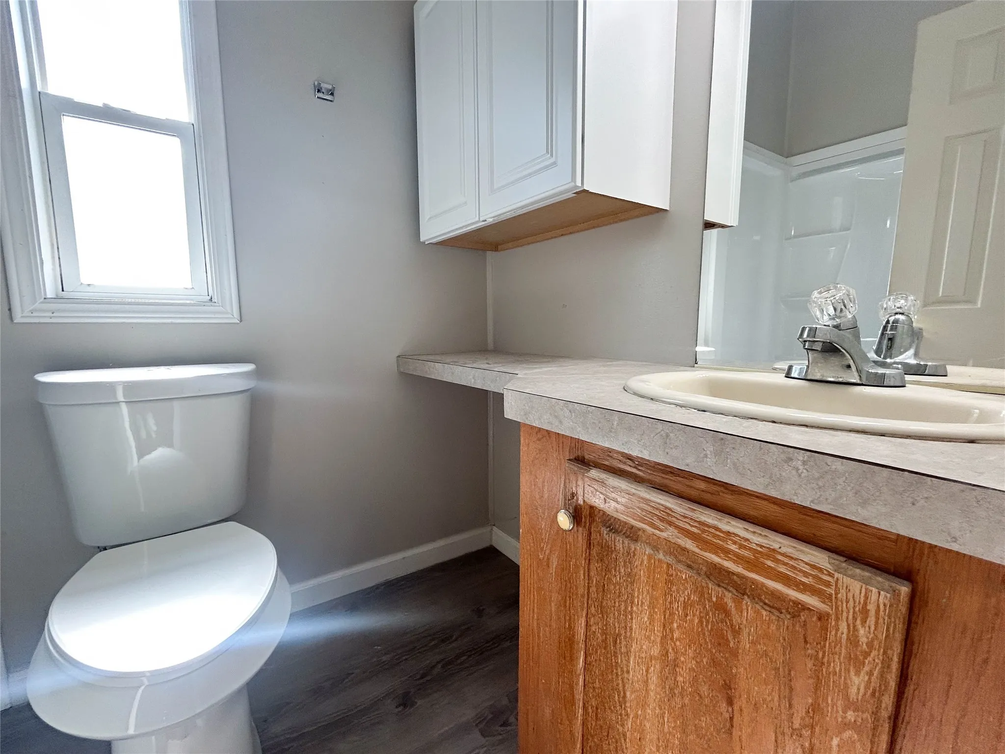Single Family Residence For Rent in Ellis County , 111 5 Points Road, Waxahachie, Texas 75165, 3 Bedroom, 2 Bathroom, Garage spaces, 1,218 Sqft, built in 2001, mls#21399826, Real Estate Agent in Waxahachie, Homes For Rent in Ellis county, Homes For Rent in Waxahachie, Realtor in Waxahachie Texas, Real Estate Brokerage Independent Realty Texas, Luminita Cordes Realtor