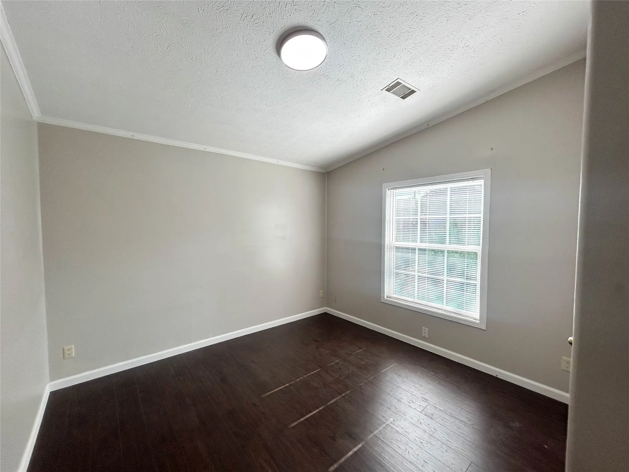 Single Family Residence For Rent in Ellis County , 111 5 Points Road, Waxahachie, Texas 75165, 3 Bedroom, 2 Bathroom, Garage spaces, 1,218 Sqft, built in 2001, mls#21399826, Real Estate Agent in Waxahachie, Homes For Rent in Ellis county, Homes For Rent in Waxahachie, Realtor in Waxahachie Texas, Real Estate Brokerage Independent Realty Texas, Luminita Cordes Realtor