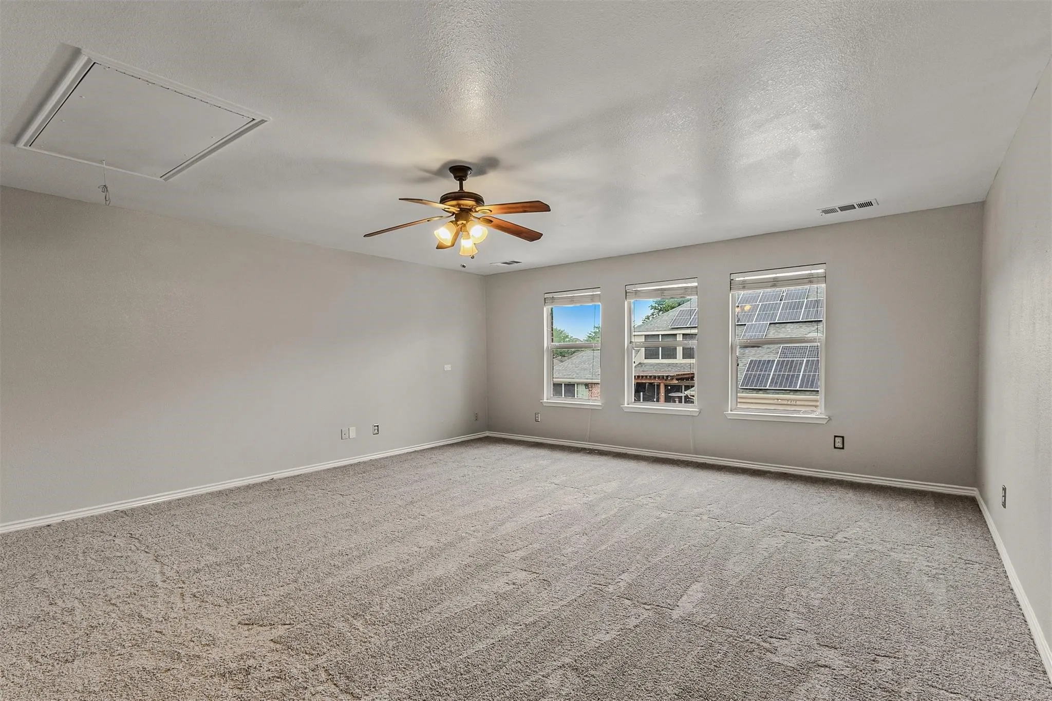 Single Family Residence For Rent in Dallas County , 7413 Providence Drive, Rowlett, Texas 75089, 3 Bedroom, 3 Bathroom, 2 Garage spaces, 2,454 Sqft, built in 2005, mls#21399799, Real Estate Agent in Rowlett, Homes For Rent in Dallas county, Homes For Rent in Rowlett, Realtor in Rowlett Texas, Real Estate Brokerage Independent Realty Texas, Luminita Cordes Realtor