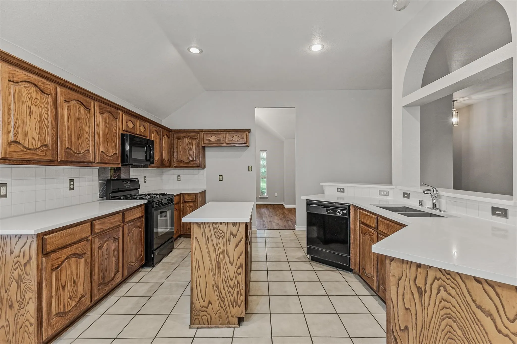 Single Family Residence For Rent in Dallas County , 7413 Providence Drive, Rowlett, Texas 75089, 3 Bedroom, 3 Bathroom, 2 Garage spaces, 2,454 Sqft, built in 2005, mls#21399799, Real Estate Agent in Rowlett, Homes For Rent in Dallas county, Homes For Rent in Rowlett, Realtor in Rowlett Texas, Real Estate Brokerage Independent Realty Texas, Luminita Cordes Realtor