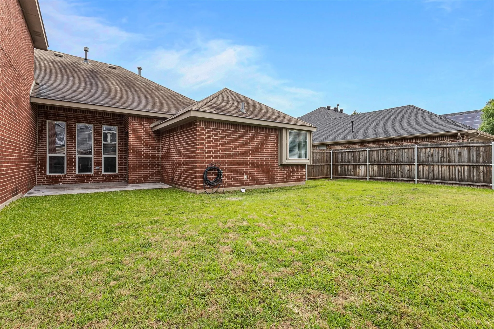 Single Family Residence For Rent in Dallas County , 7413 Providence Drive, Rowlett, Texas 75089, 3 Bedroom, 3 Bathroom, 2 Garage spaces, 2,454 Sqft, built in 2005, mls#21399799, Real Estate Agent in Rowlett, Homes For Rent in Dallas county, Homes For Rent in Rowlett, Realtor in Rowlett Texas, Real Estate Brokerage Independent Realty Texas, Luminita Cordes Realtor