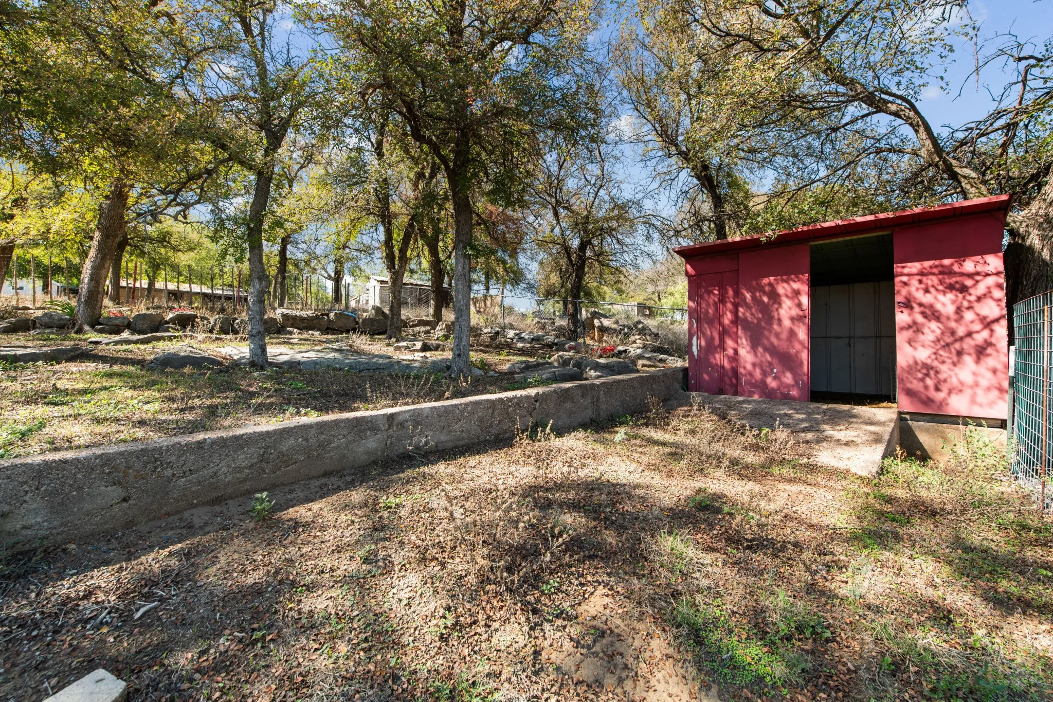 Single Family Residence For Sale in Jack County , 515 E Belknap Street, Jacksboro, Texas 76458, 3 Bedroom, 2 Bathroom, 2 Garage spaces, 1,896 Sqft, built in 1975, mls#21399823, Real Estate Agent in Jacksboro, Homes For Sale in Jack county, Homes For Sale in Jacksboro, Realtor in Jacksboro Texas, Real Estate Brokerage Independent Realty Texas, Luminita Cordes Realtor