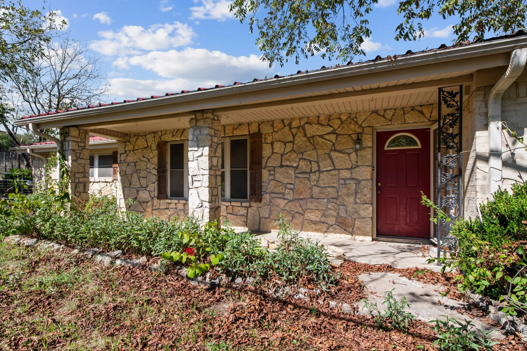 Single Family Residence For Sale in Jack County , 515 E Belknap Street, Jacksboro, Texas 76458, 3 Bedroom, 2 Bathroom, 2 Garage spaces, 1,896 Sqft, built in 1975, mls#21399823, Real Estate Agent in Jacksboro, Homes For Sale in Jack county, Homes For Sale in Jacksboro, Realtor in Jacksboro Texas, Real Estate Brokerage Independent Realty Texas, Luminita Cordes Realtor