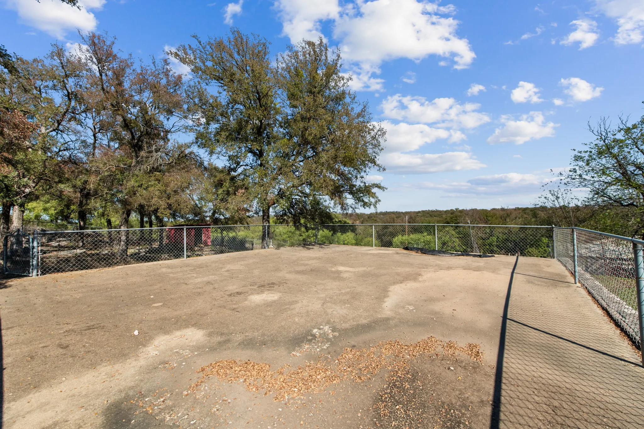 Single Family Residence For Sale in Jack County , 515 E Belknap Street, Jacksboro, Texas 76458, 3 Bedroom, 2 Bathroom, 2 Garage spaces, 1,896 Sqft, built in 1975, mls#21399823, Real Estate Agent in Jacksboro, Homes For Sale in Jack county, Homes For Sale in Jacksboro, Realtor in Jacksboro Texas, Real Estate Brokerage Independent Realty Texas, Luminita Cordes Realtor