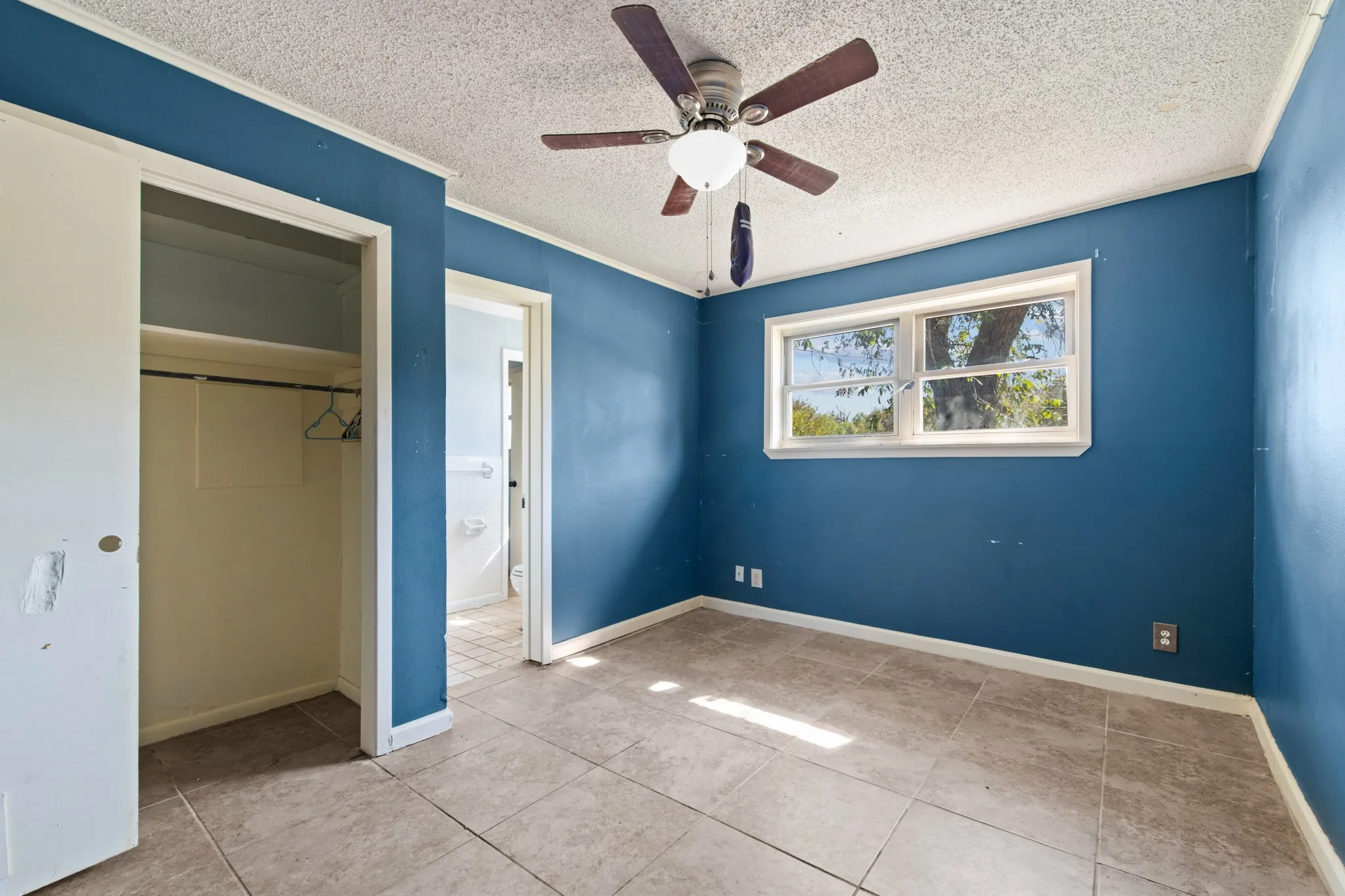 Single Family Residence For Sale in Jack County , 515 E Belknap Street, Jacksboro, Texas 76458, 3 Bedroom, 2 Bathroom, 2 Garage spaces, 1,896 Sqft, built in 1975, mls#21399823, Real Estate Agent in Jacksboro, Homes For Sale in Jack county, Homes For Sale in Jacksboro, Realtor in Jacksboro Texas, Real Estate Brokerage Independent Realty Texas, Luminita Cordes Realtor
