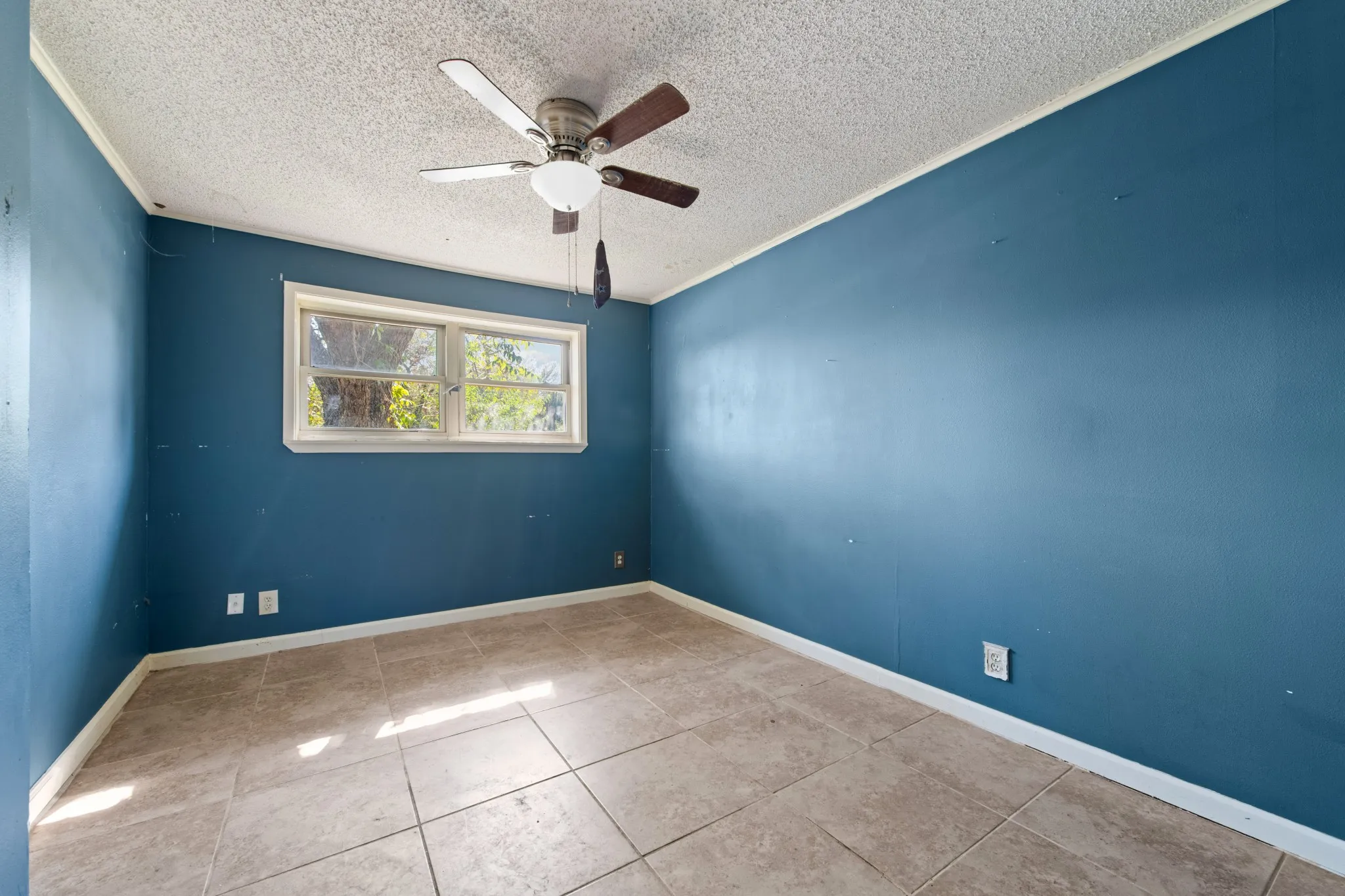 Single Family Residence For Sale in Jack County , 515 E Belknap Street, Jacksboro, Texas 76458, 3 Bedroom, 2 Bathroom, 2 Garage spaces, 1,896 Sqft, built in 1975, mls#21399823, Real Estate Agent in Jacksboro, Homes For Sale in Jack county, Homes For Sale in Jacksboro, Realtor in Jacksboro Texas, Real Estate Brokerage Independent Realty Texas, Luminita Cordes Realtor
