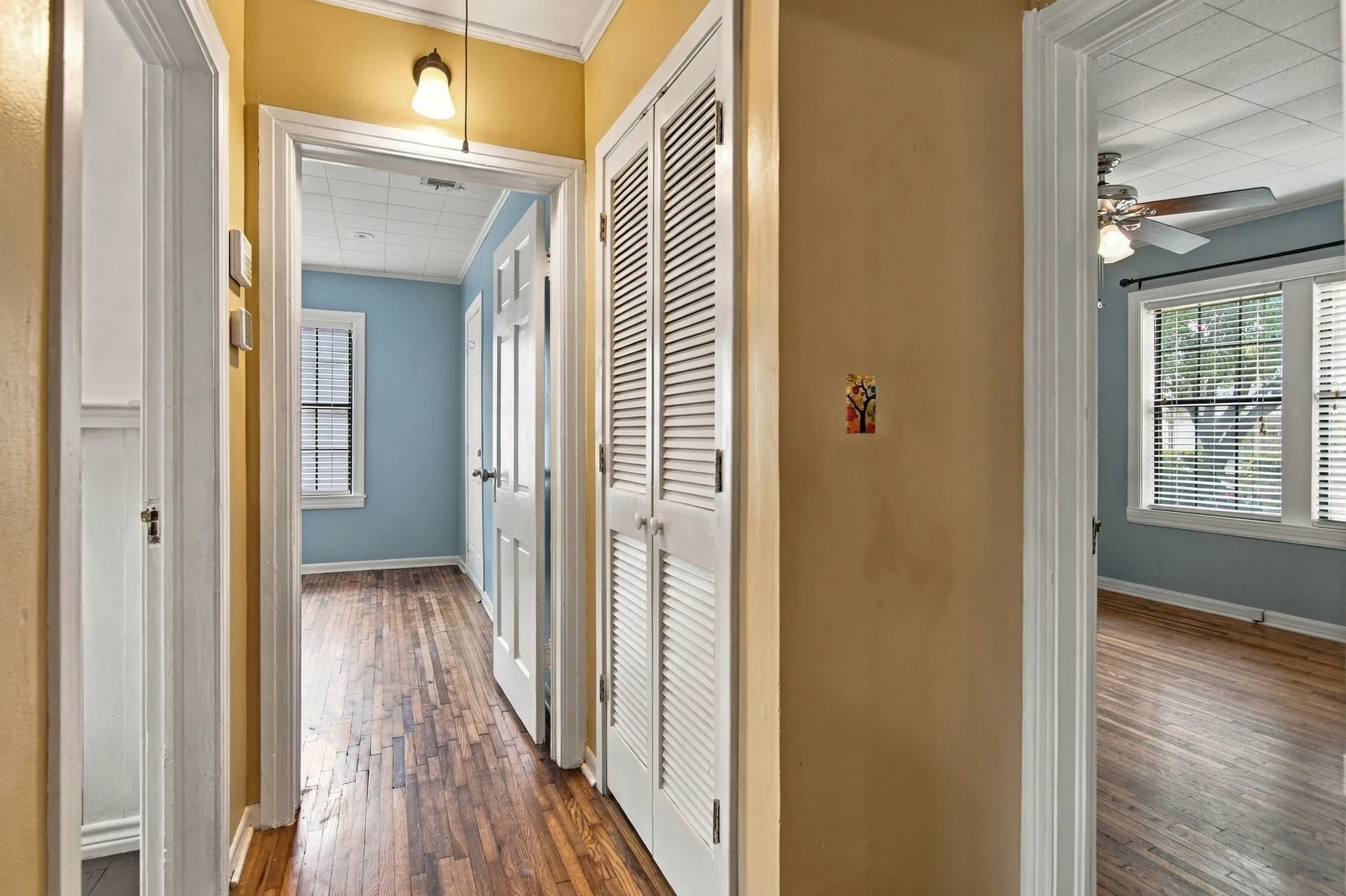 Single Family Residence For Rent in Tarrant County , 3804 Birchman Avenue, Fort Worth, Texas 76107, 2 Bedroom, 1 Bathroom, Garage spaces, 864 Sqft, built in 1939, mls#21399610, Real Estate Agent in Fort Worth, Homes For Rent in Tarrant county, Homes For Rent in Fort Worth, Realtor in Fort Worth Texas, Real Estate Brokerage Independent Realty Texas, Luminita Cordes Realtor