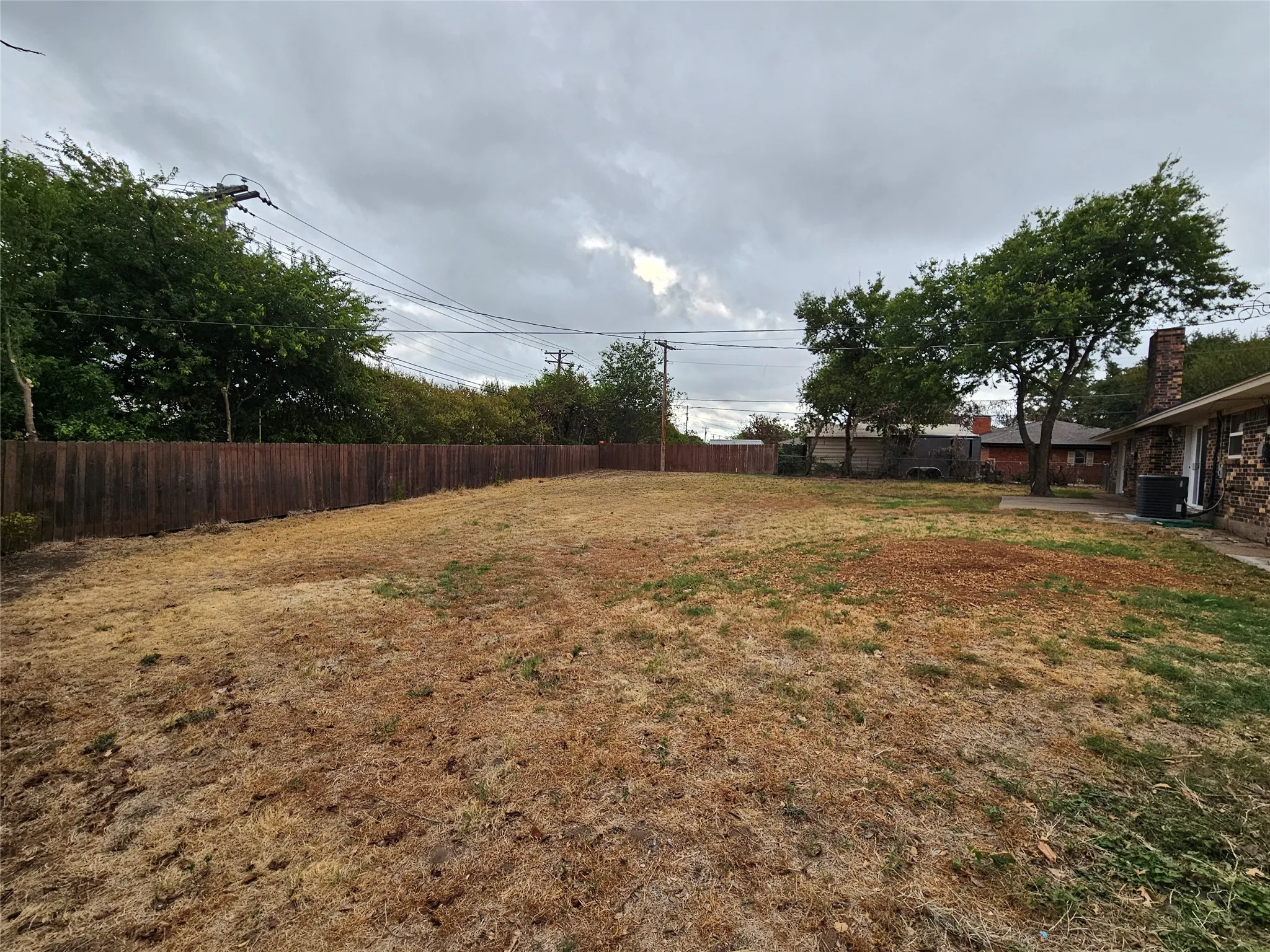 Single Family Residence For Rent in Parker County , 204 Mockingbird Lane, Weatherford, Texas 76086, 3 Bedroom, 2 Bathroom, 2 Garage spaces, 1,503 Sqft, built in 1965, mls#21399839, Real Estate Agent in Weatherford, Homes For Rent in Parker county, Homes For Rent in Weatherford, Realtor in Weatherford Texas, Real Estate Brokerage Independent Realty Texas, Luminita Cordes Realtor