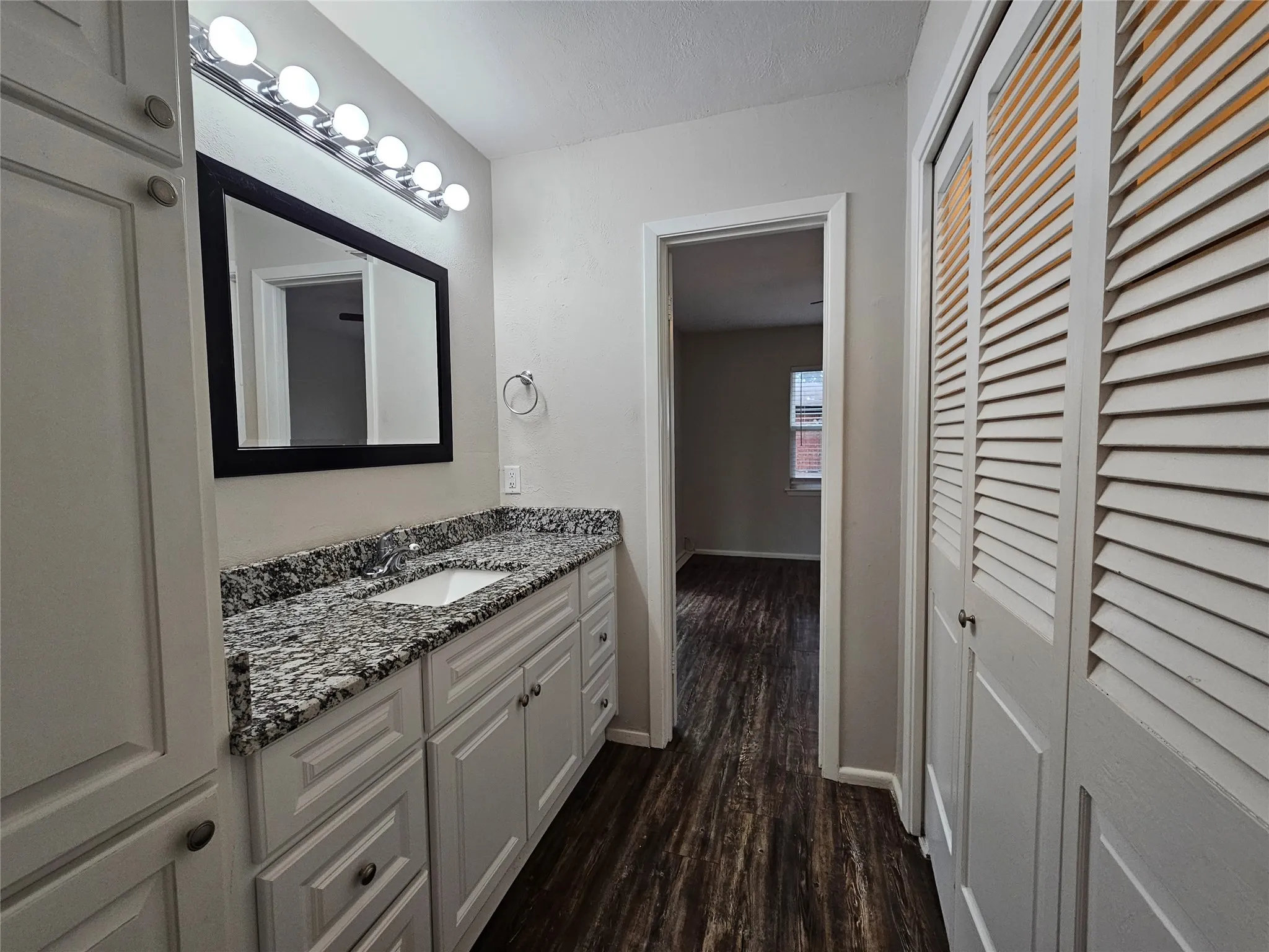 Single Family Residence For Rent in Parker County , 204 Mockingbird Lane, Weatherford, Texas 76086, 3 Bedroom, 2 Bathroom, 2 Garage spaces, 1,503 Sqft, built in 1965, mls#21399839, Real Estate Agent in Weatherford, Homes For Rent in Parker county, Homes For Rent in Weatherford, Realtor in Weatherford Texas, Real Estate Brokerage Independent Realty Texas, Luminita Cordes Realtor